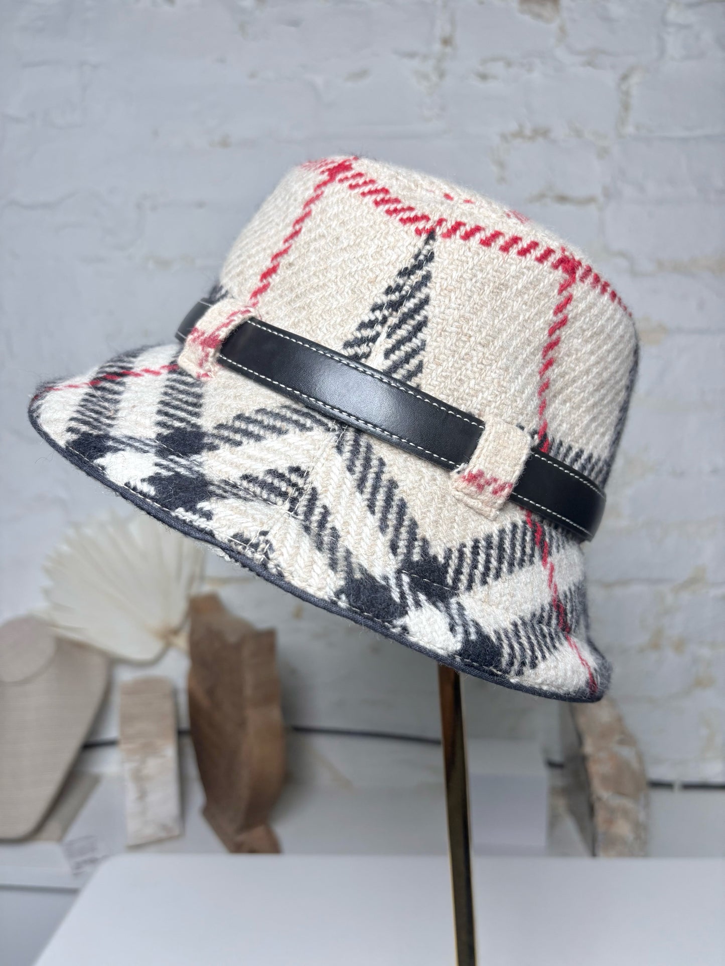 Wool Burberry Pre-owned Cream, Black & Red Hat