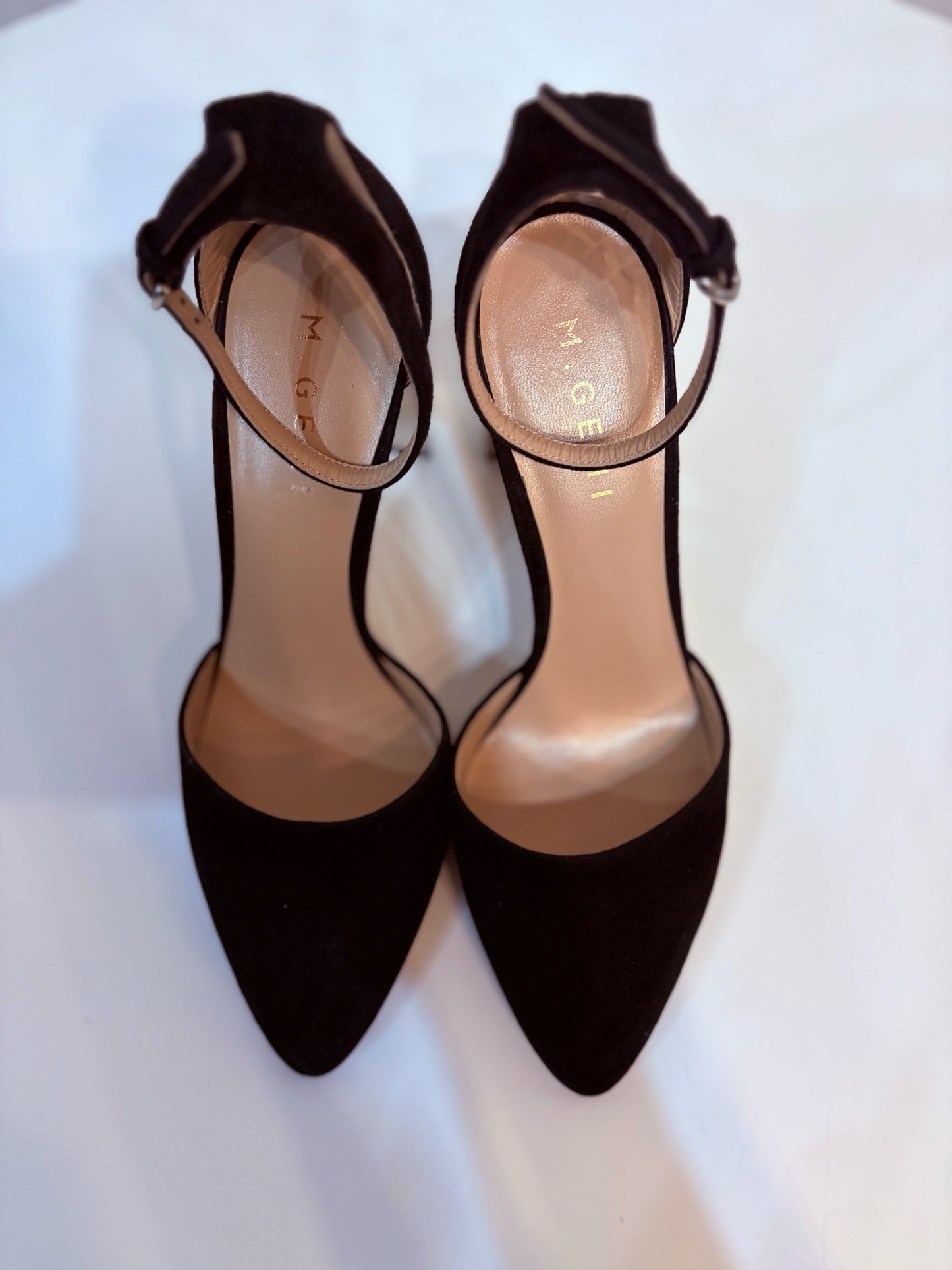W Shoe Size 38 (7.5) M. Gemi Black Leather Suede Heels