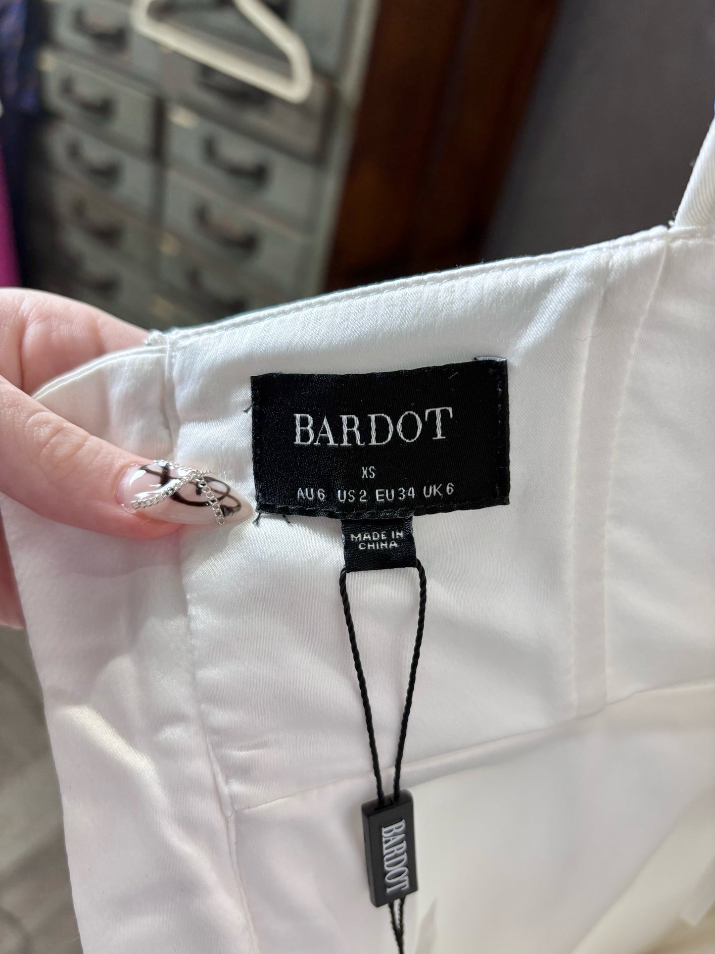 Women Size 2 Bardot White Solid Polyester Women's NWT Dress