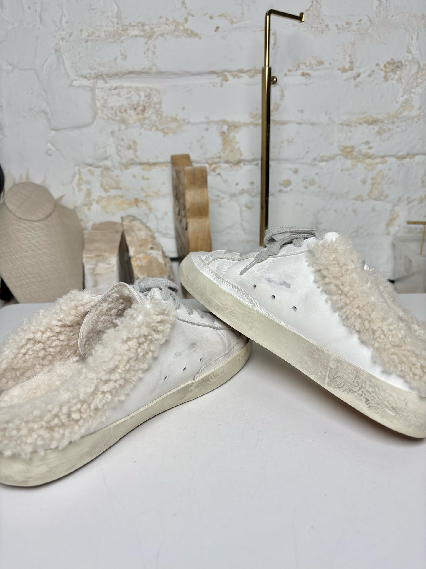 W Shoe Size 37 (6.5, 7 US) Golden Goose White w/Rose Gold Star Tennis shoes