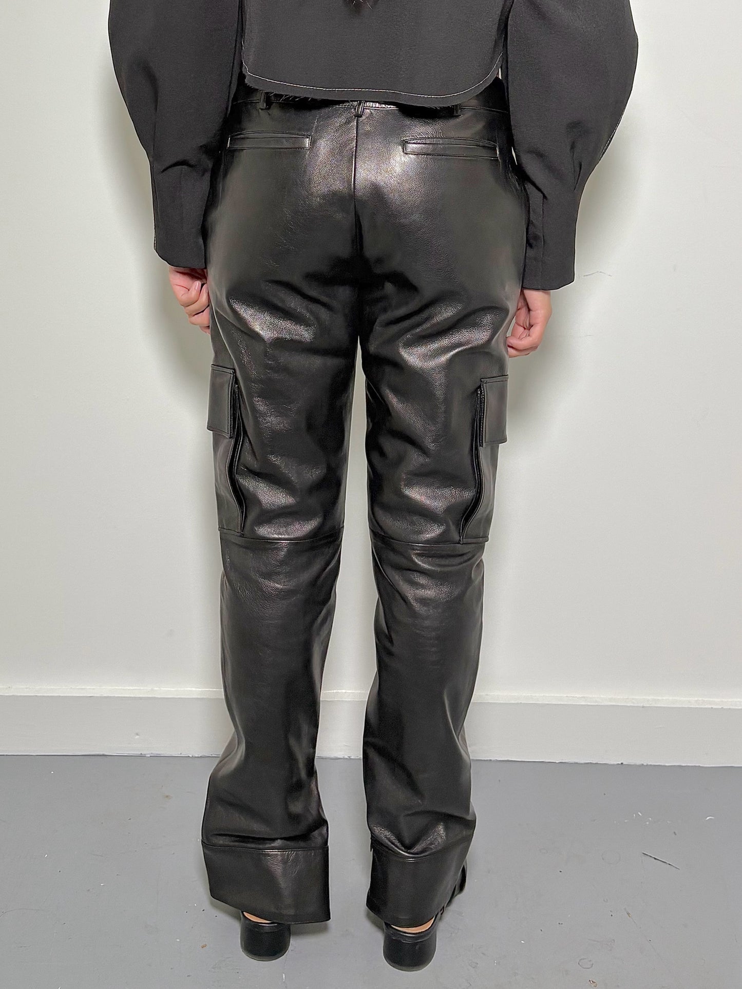 Women Size 38 (2 US) Versus Versace Black Solid Pants