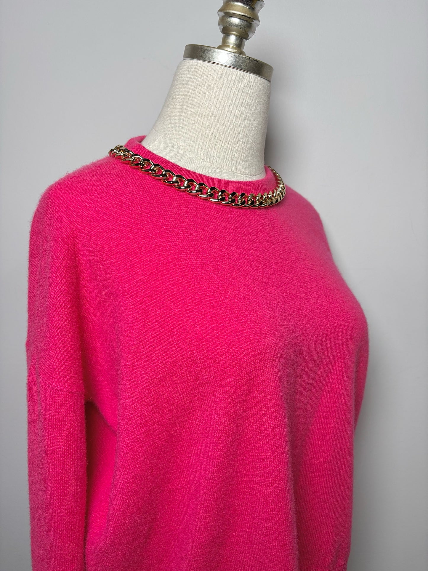 Women Size M Intermix Fuchsia Solid Cashmere Sweater