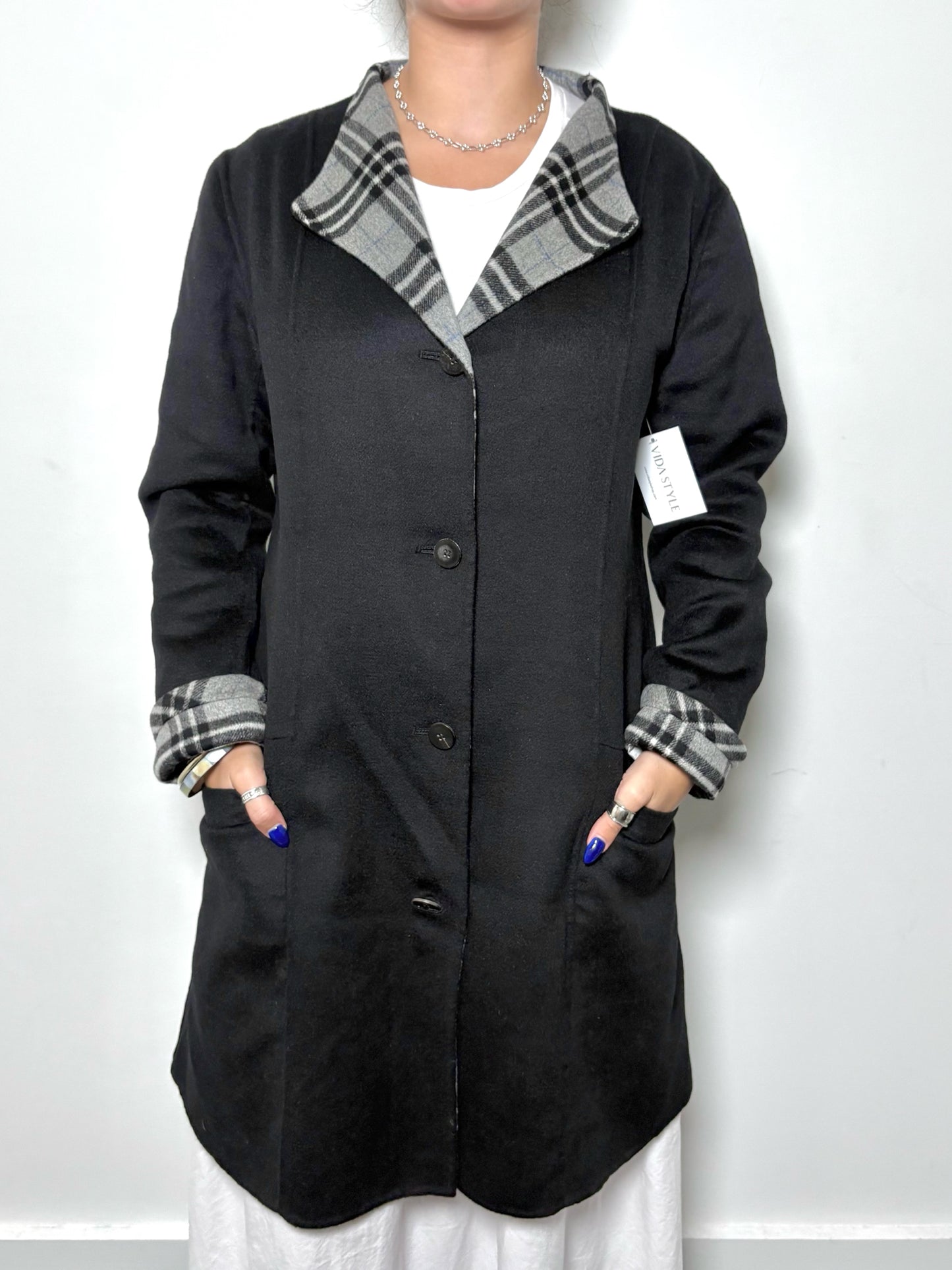 Women Size M Cirrus Cashmere Black, Mid-Length Coat
