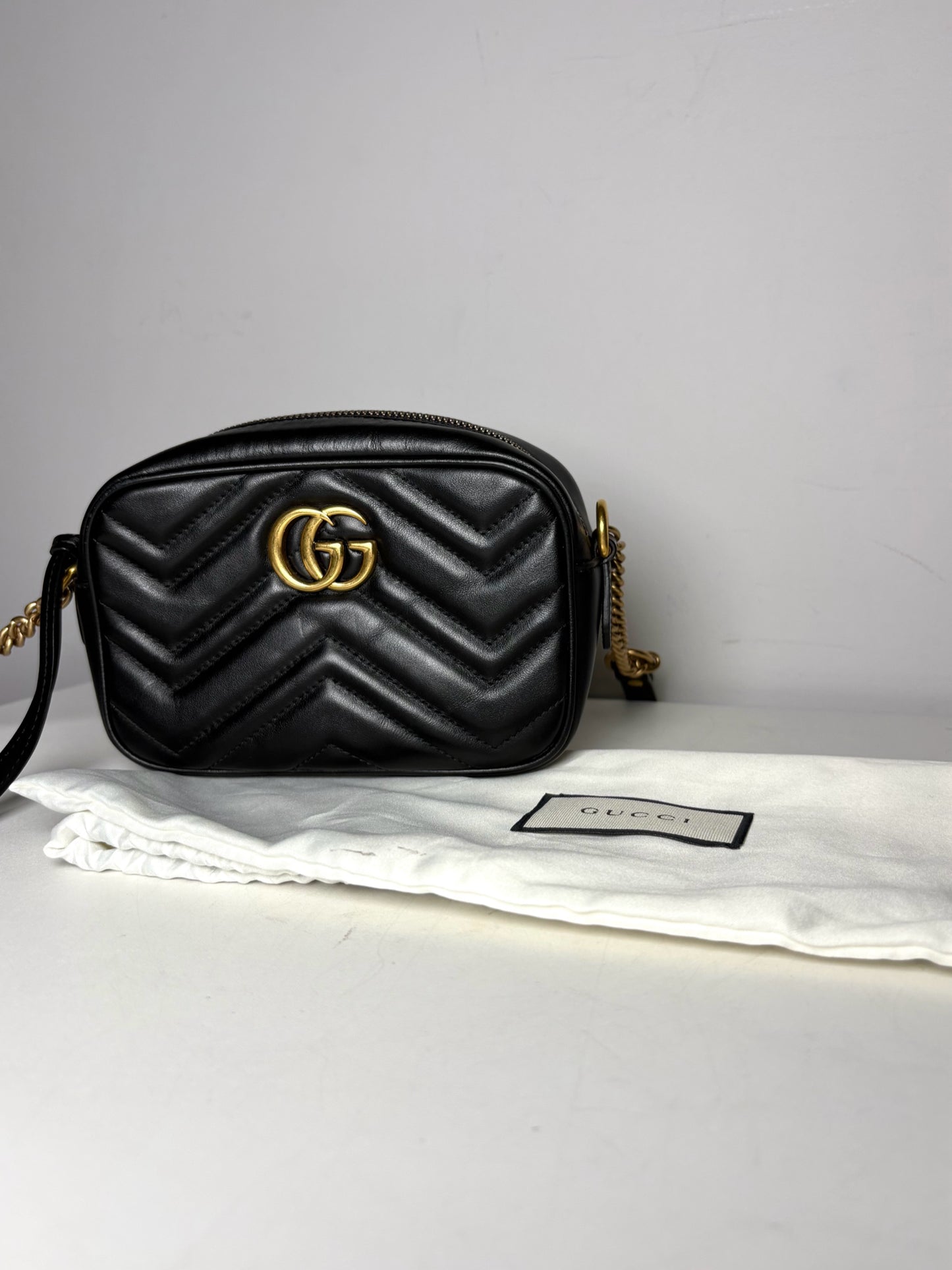 Gucci GG Quilted Camera Leather Pre-owned Black Nappa Crossbody Purse