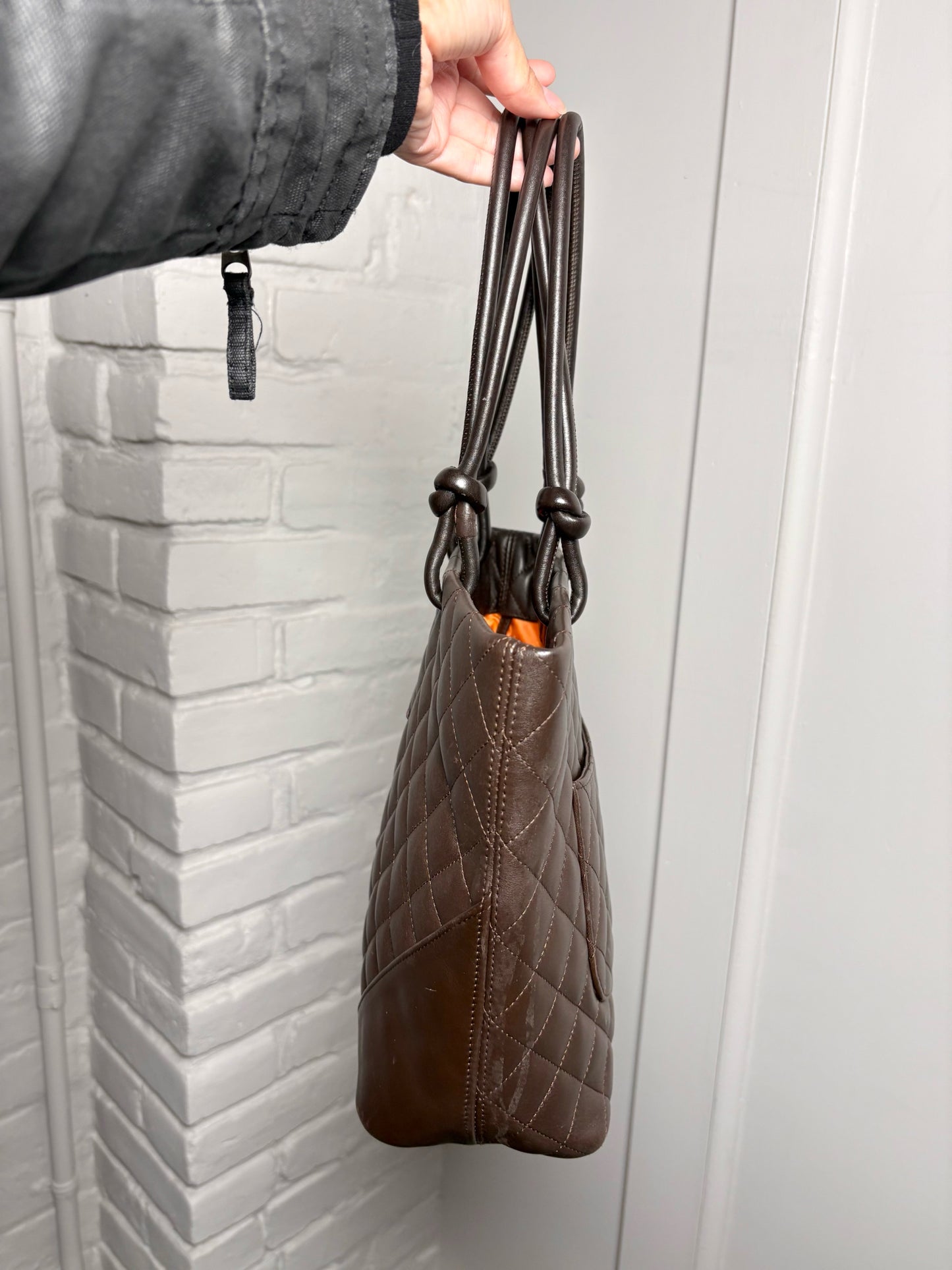 Leather Chanel Quilted Vintage Leather Brown Calfskin Medium Purse