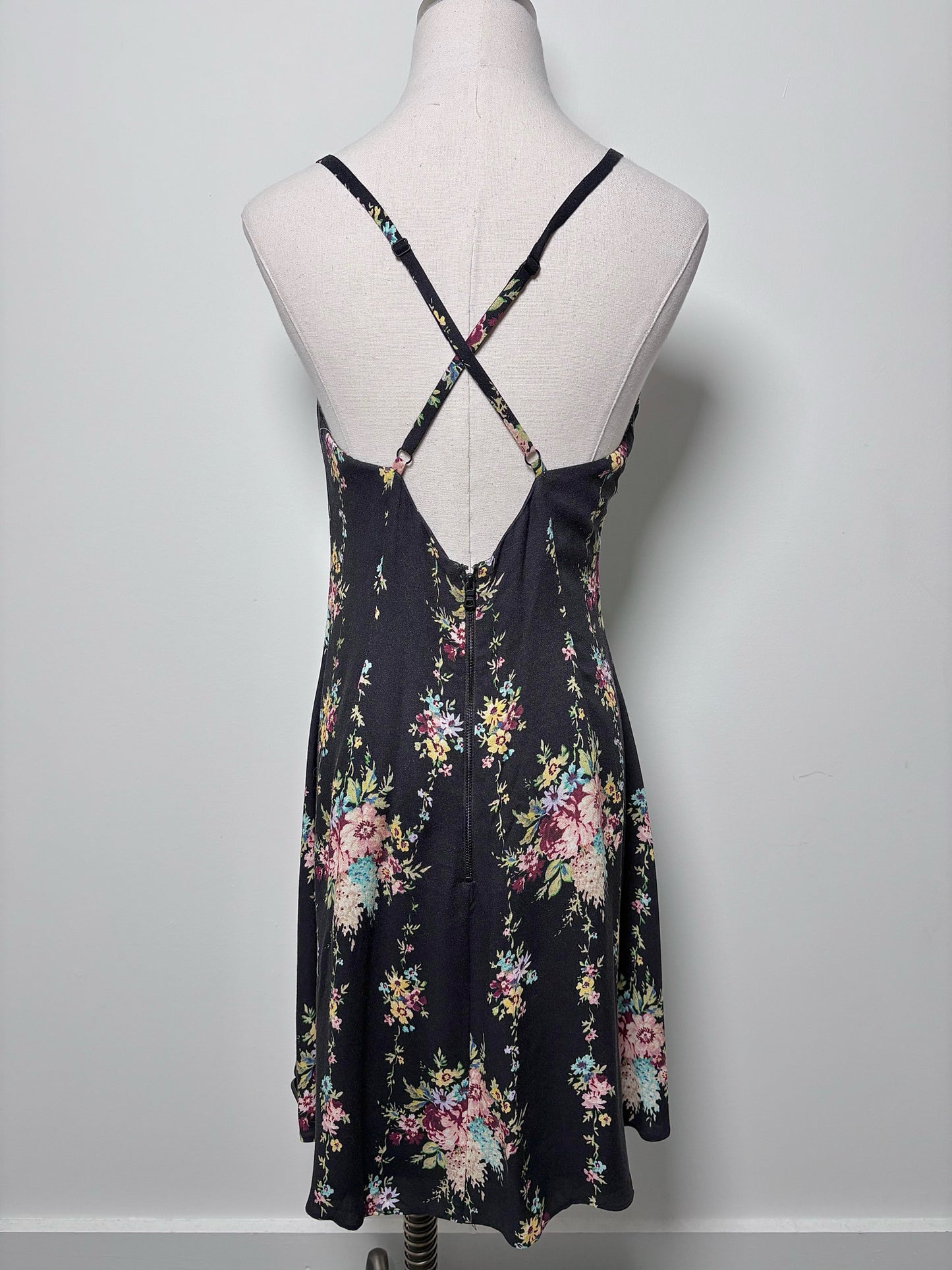 Women Size M Alice + Olivia Black, yellow, green, blue Floral Viscose Dress