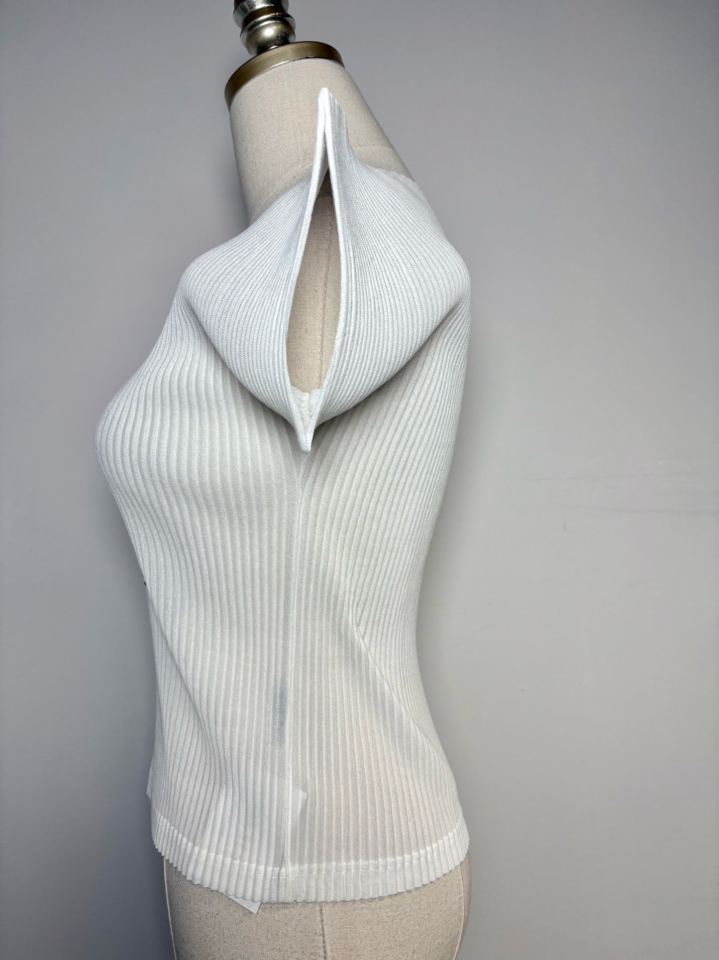 Women Size F (Free/One Size) Issey Miyake White Graphic Print Pleats Top