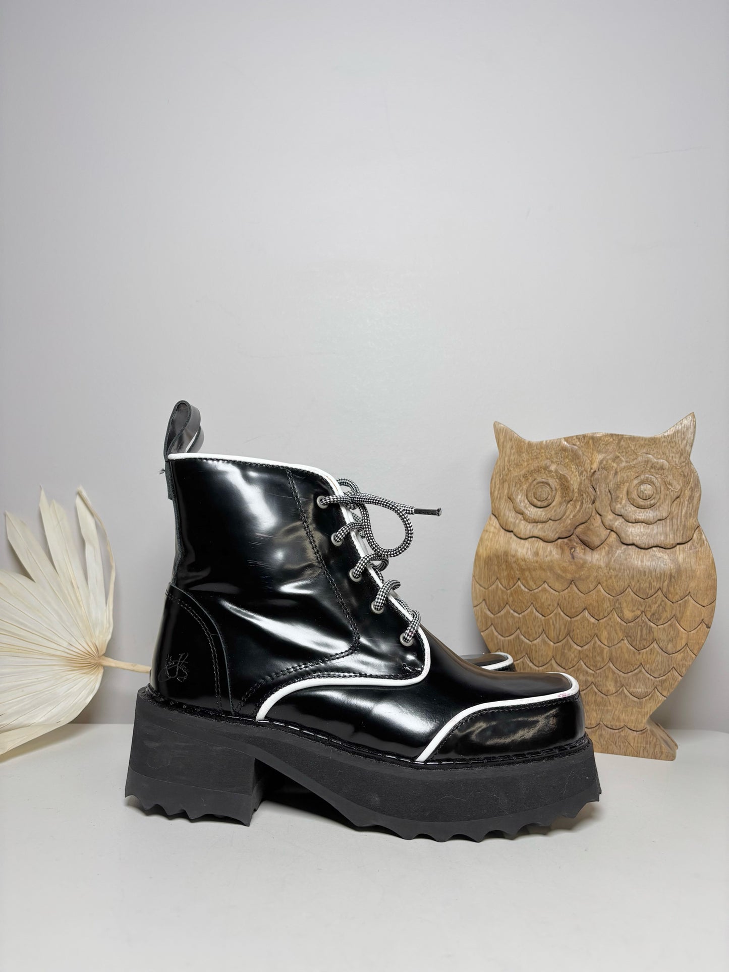 W Shoe Size 7.5 John Fluevog Black Leather Cowhide Revna Boots
