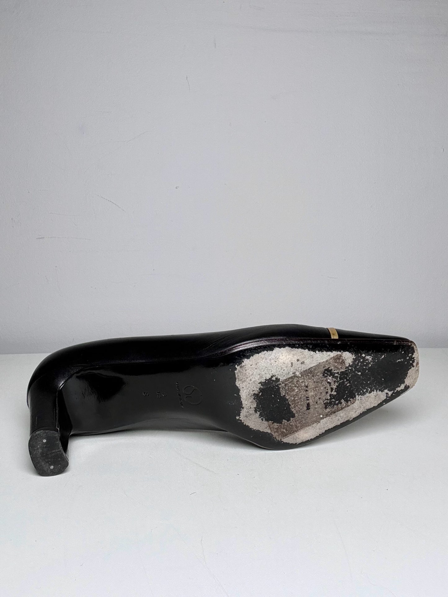 W Shoe Size 8.5 St. John Black Leather Heels