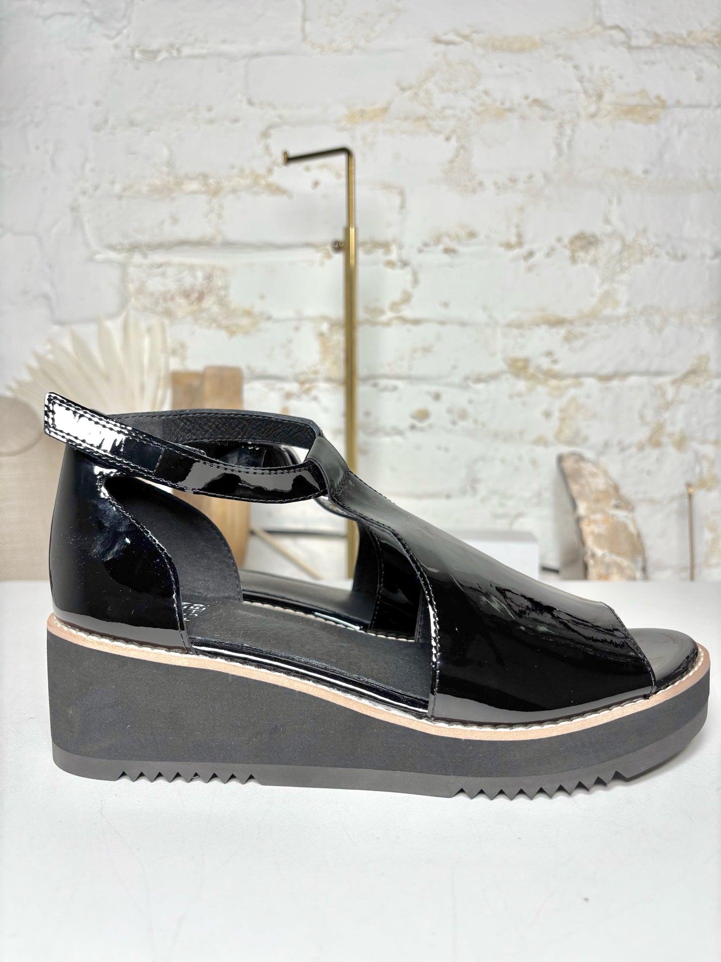 W Shoe Size 7.5 Eileen Fisher Black Leather Patent NWOT Wedges