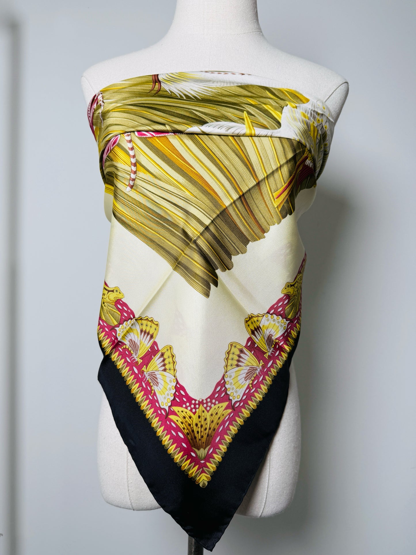 Salvatore Ferragamo Birds, Frogs, Stork, Silk Pre-owned Square Scarf