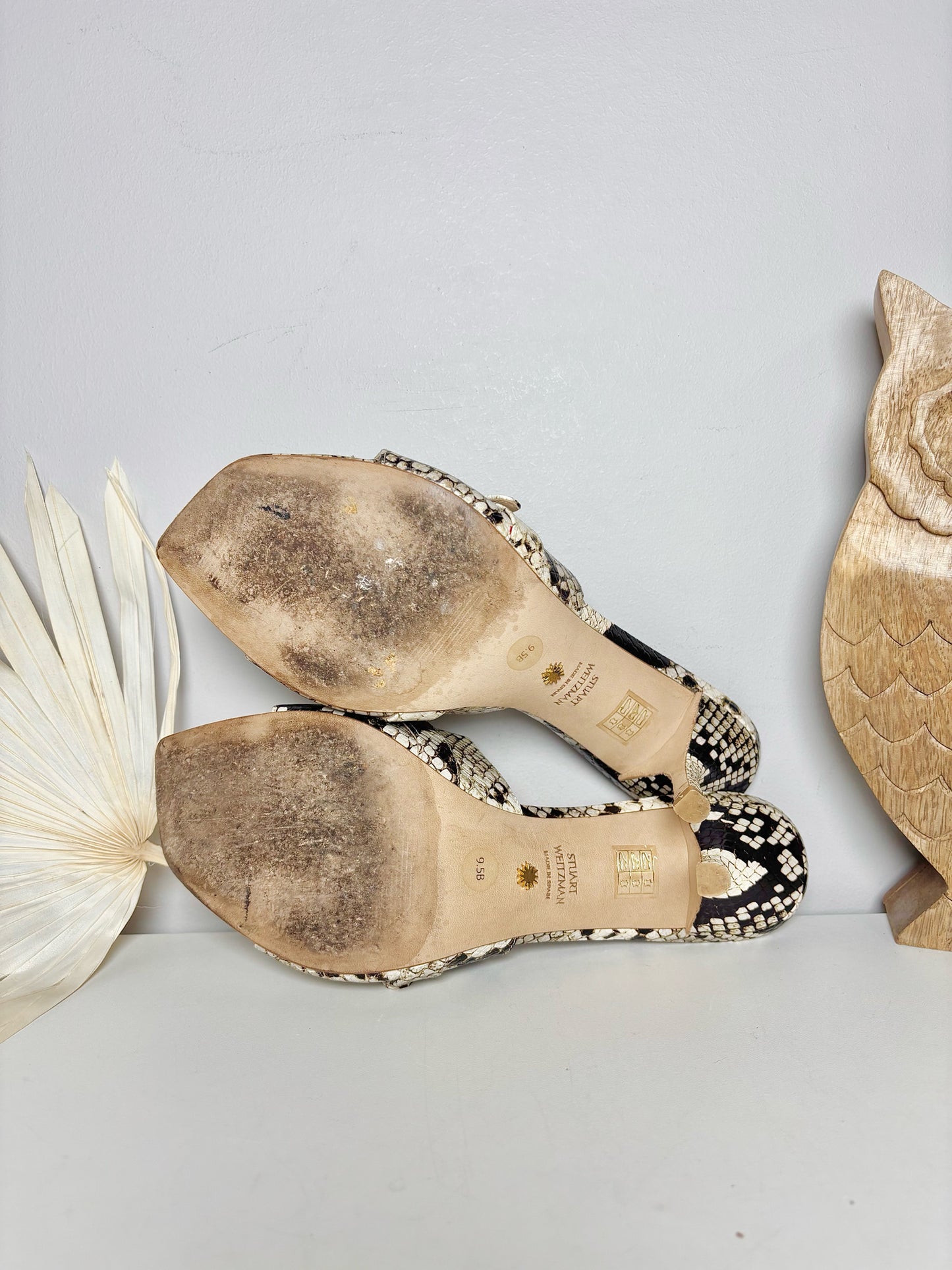 W Shoe Size 9.5 Stuart Weitzman Black, Cream Snakeskin Print Leather Mules