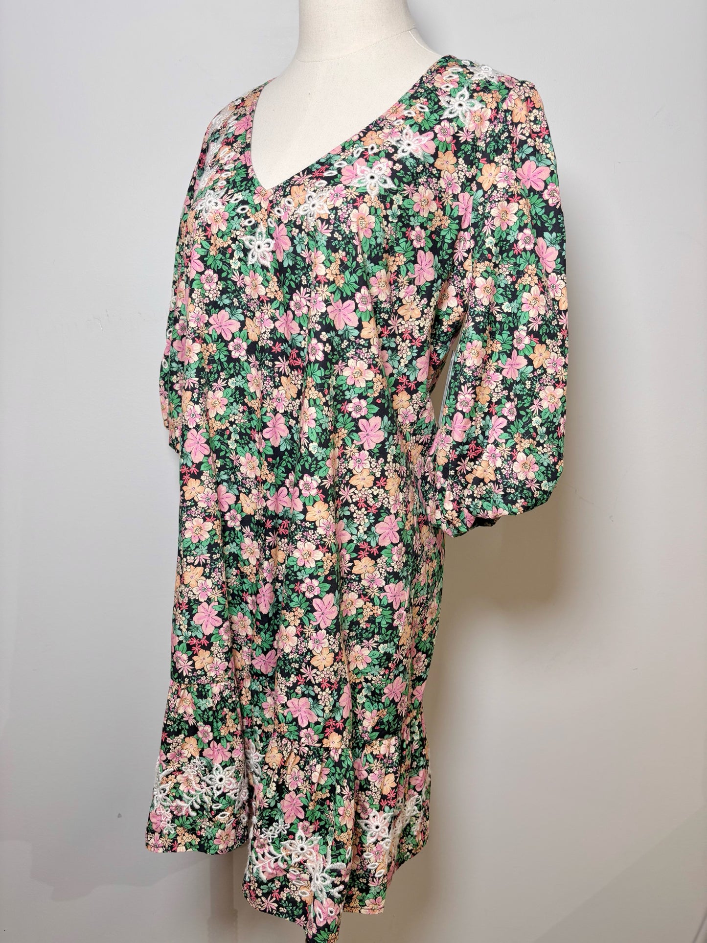 Women Size M Johnny Was Black, Pink, Green, Salmon Floral Print Dress