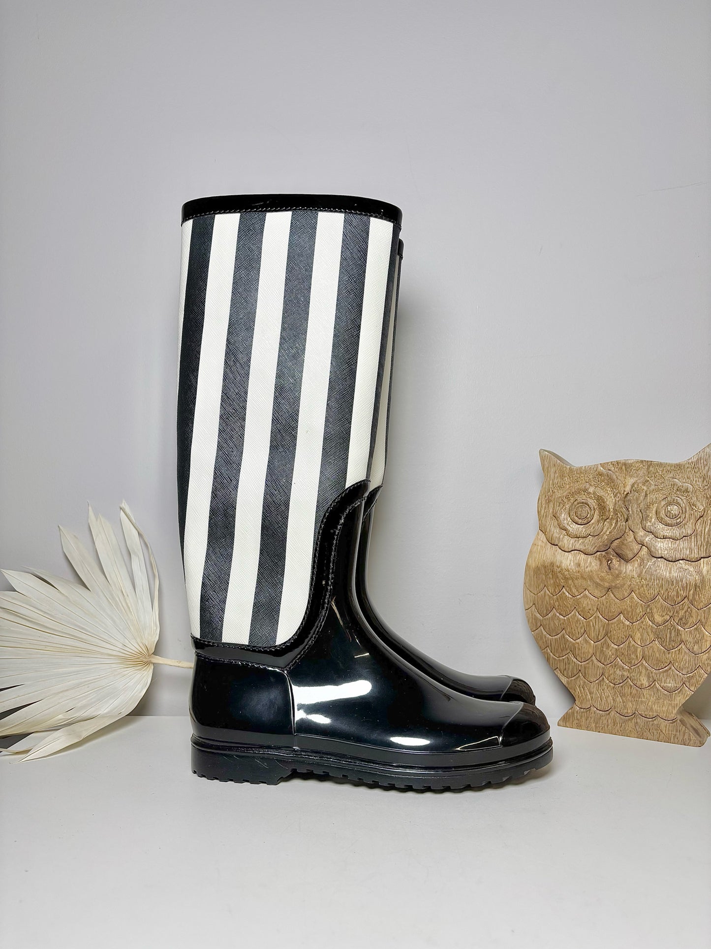 W Shoe Size 10 D&G Black, White Rubber NWT Boots