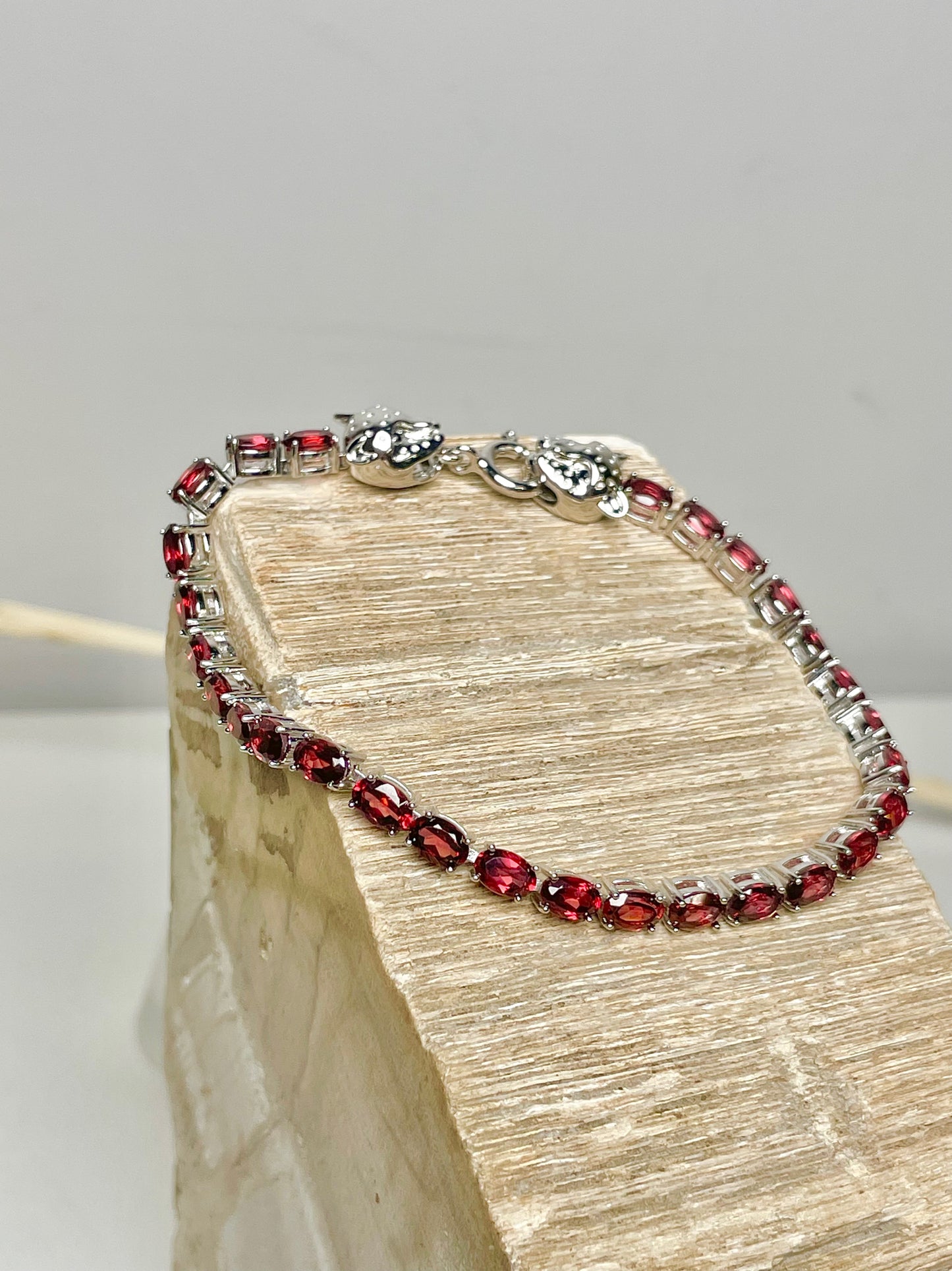 No Label NWT Red Garnet Double Head Leopard Bracelet