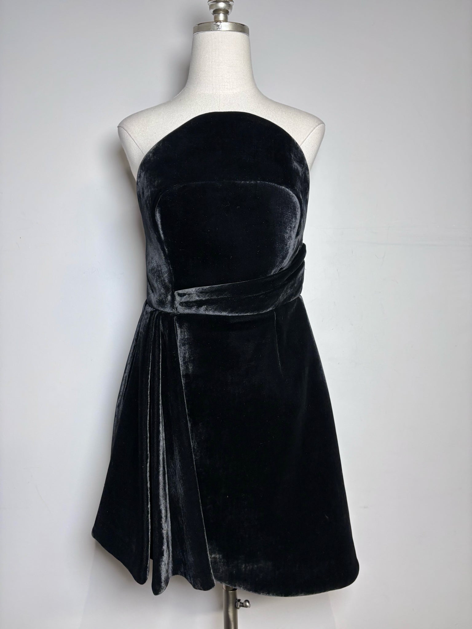 Women Size 6 Brandon Maxwell Black Asymmetric Fit, Flare Velvet Cocktail Dress