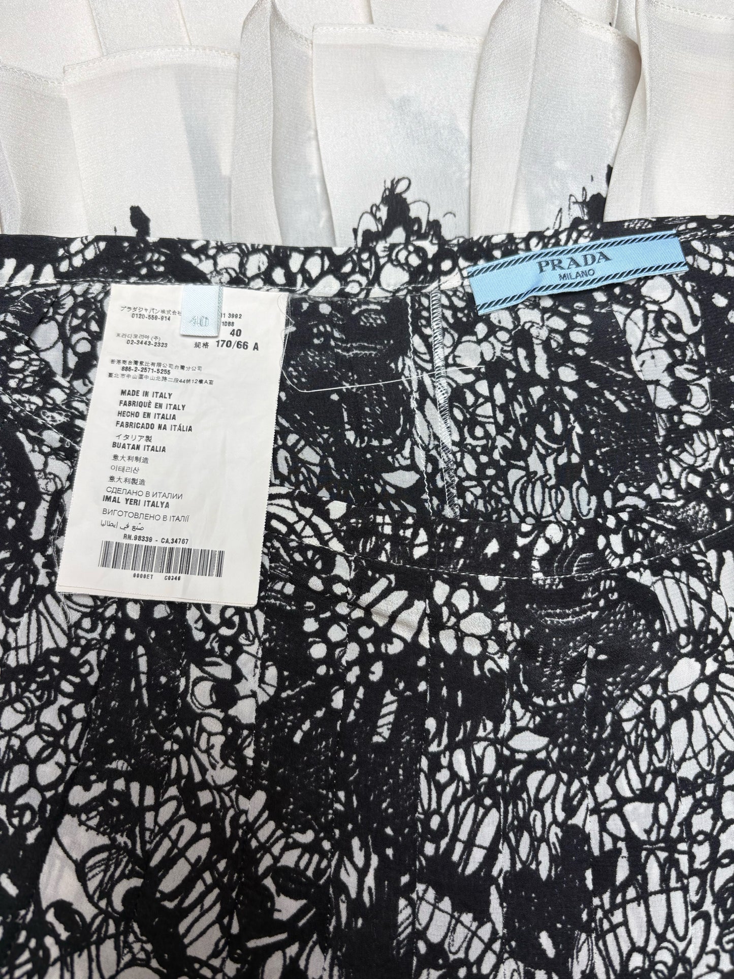 Women Size 40 Authentic Prada Black & White Scribble Print Pure Silk Vintage Pre-Owned Mini Skirt