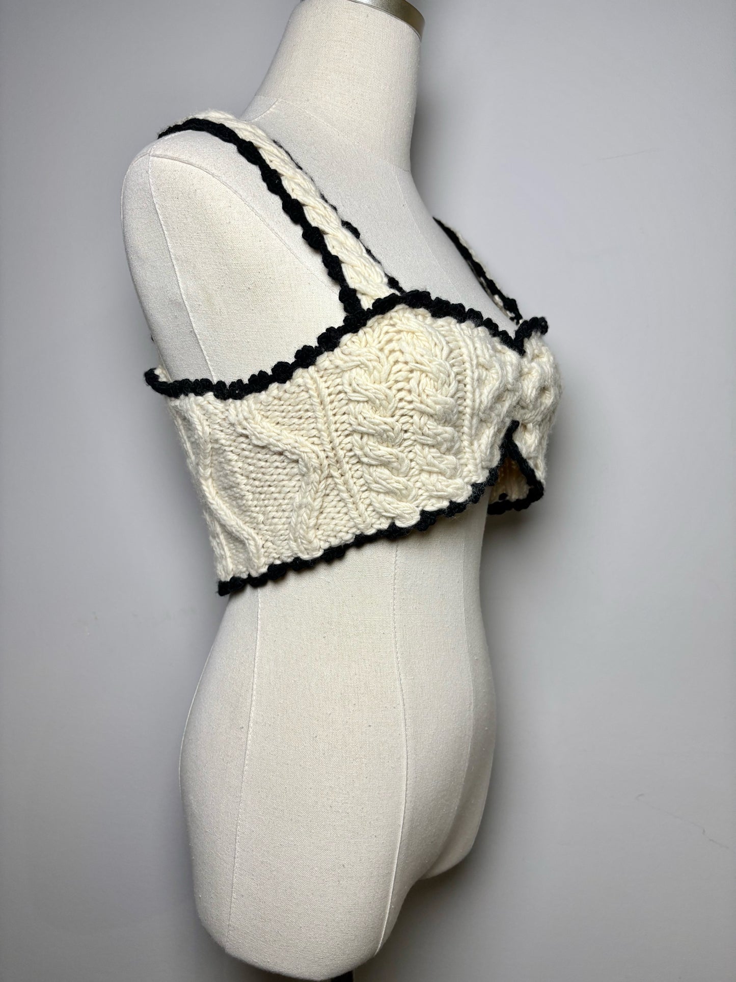 Women Size S SEA New York Cream Solid Wool Knit Top