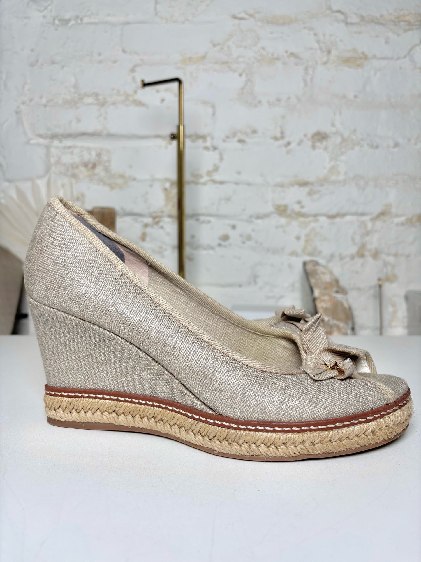 W Shoe Size 8.5 Tory Burch Beige Canvas Wedges