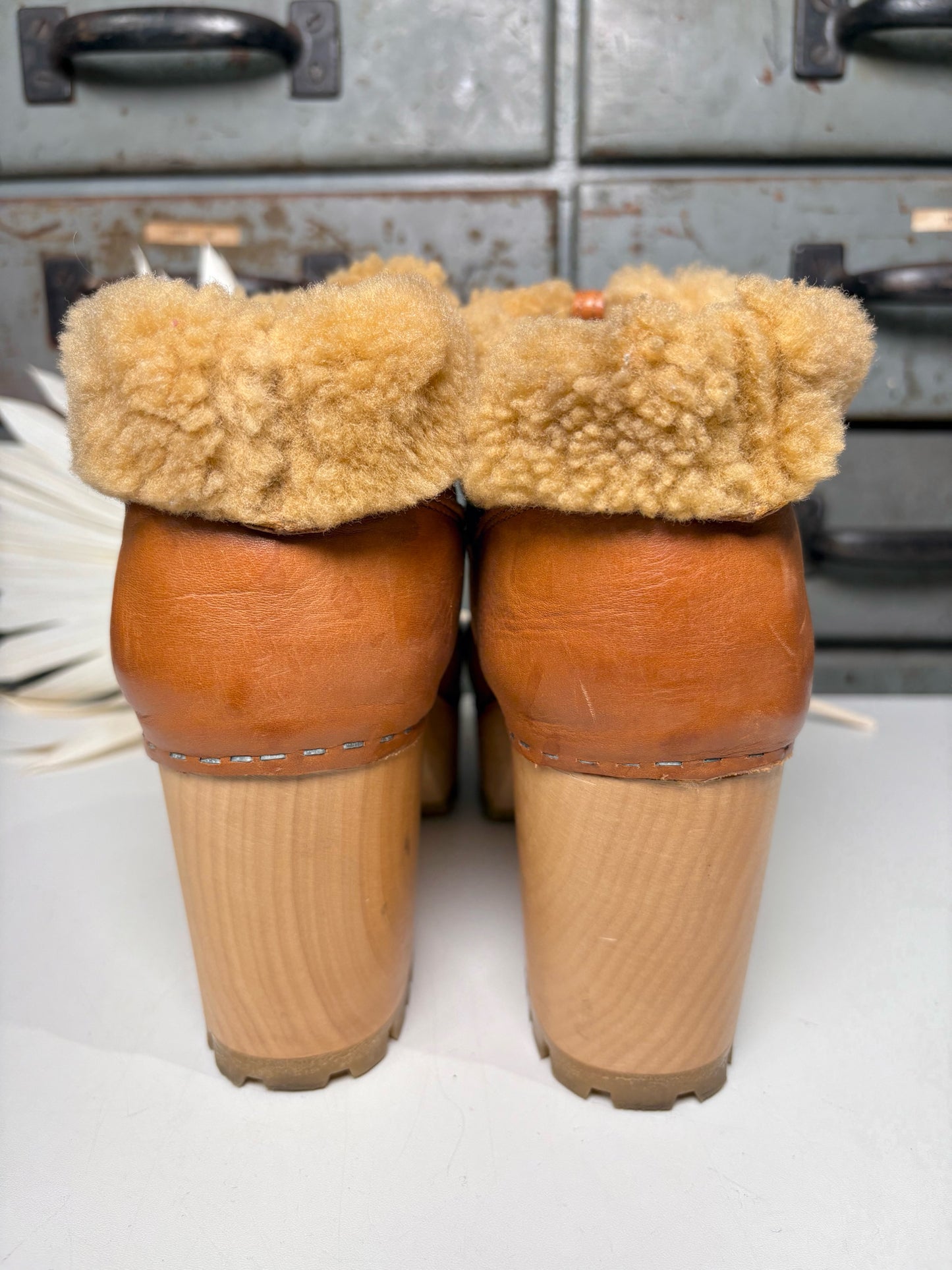 W Shoe Size 8.5 Hasbeens Caramel Leather Swedish Clogs