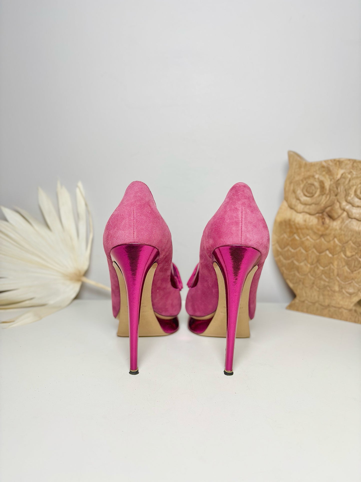 W Shoe Size 40 (10, US) Nicholas Kirkwood Pink Leather Suede Heels