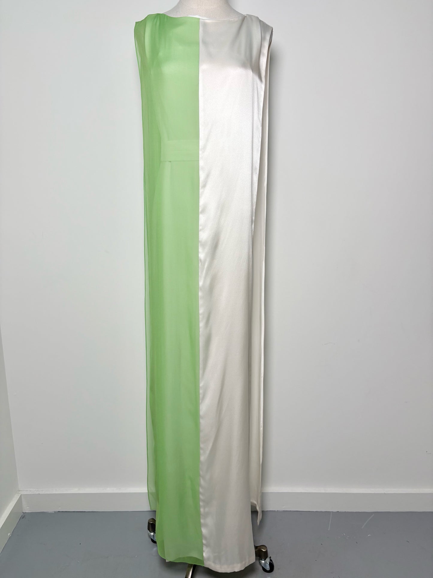 Women Size 42 ( 6 US) Hussein Chalayan Ivory w/Green Block Colorblock Silk Gown