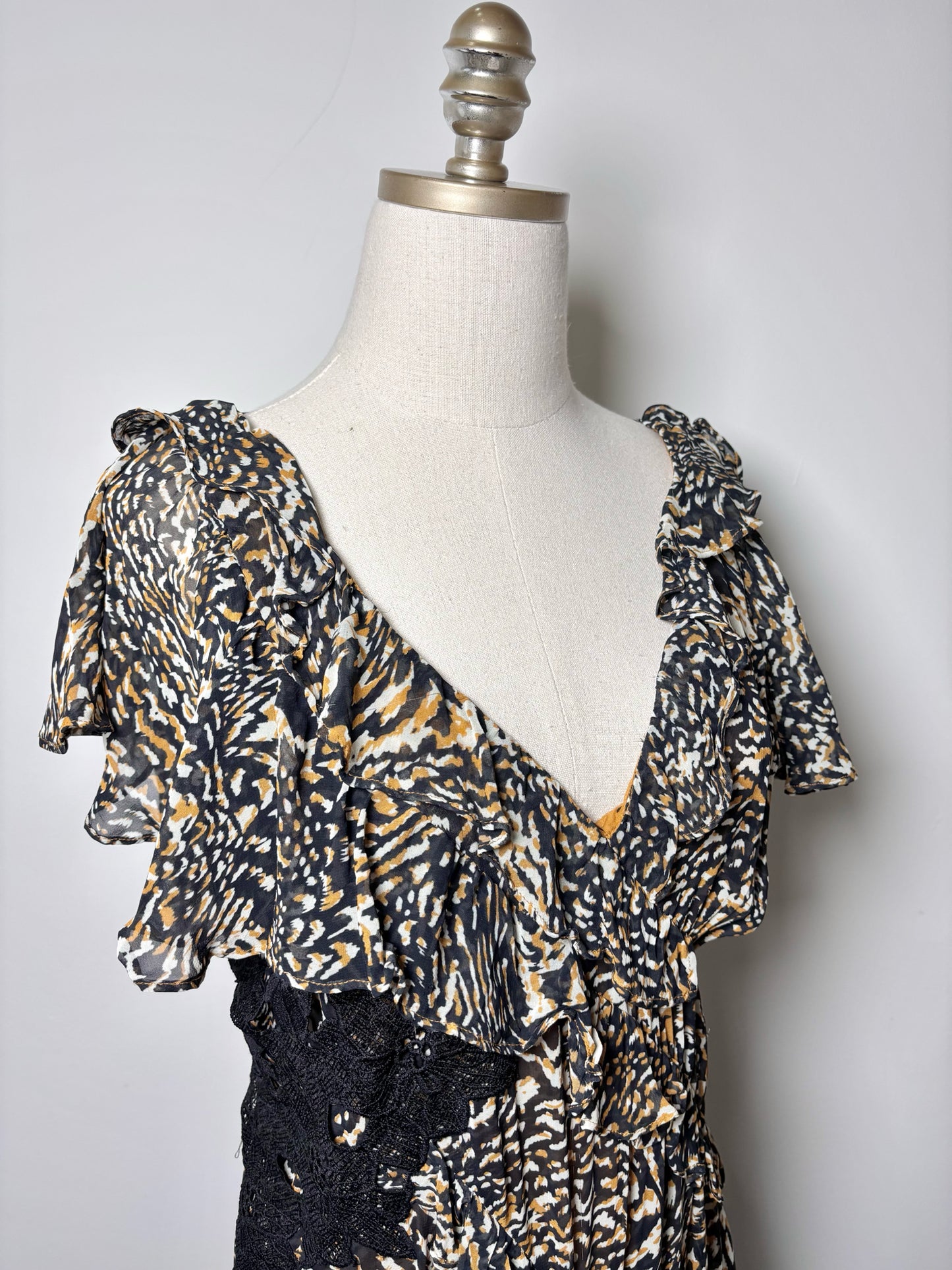 Women Size 8P Anthropologie Black, Gold Floral Lace Trim NWT Dress