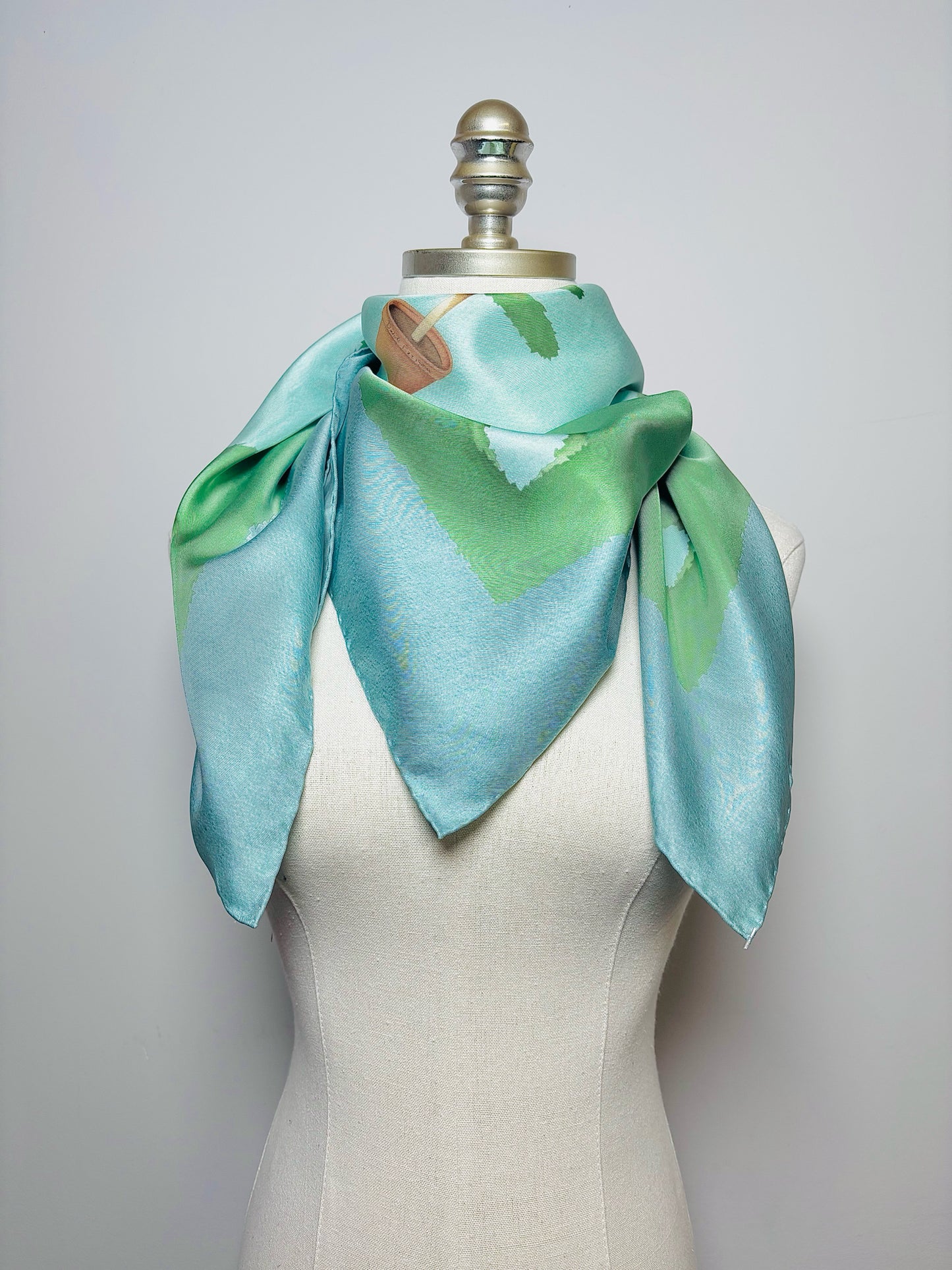 Bvlgari Green Graphic Print Silk 34 x 34 Scarf
