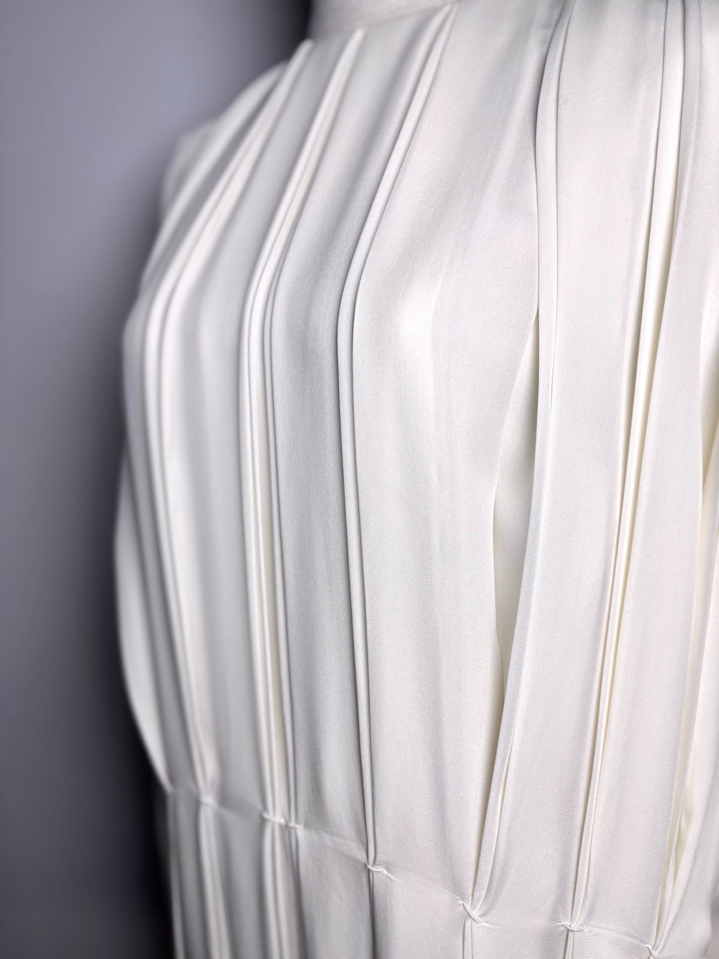 Women Size 8 Khaite Eggshell Blaz Pleated Silk Tent Dress