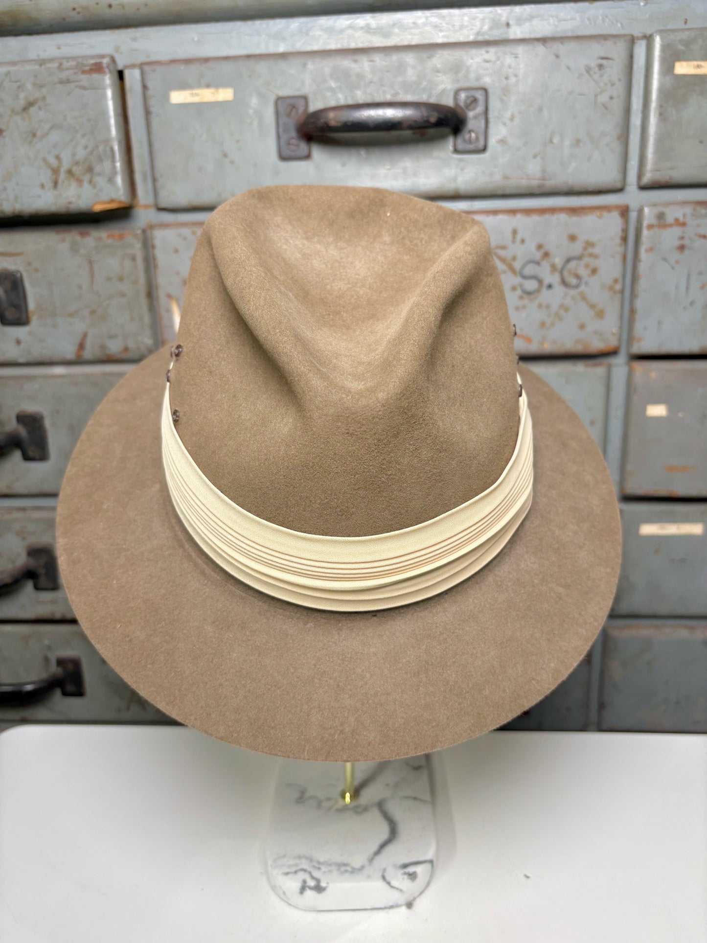 Willis & Geiger Outfitters Sz 7 3/8 Vintage Safari Hat