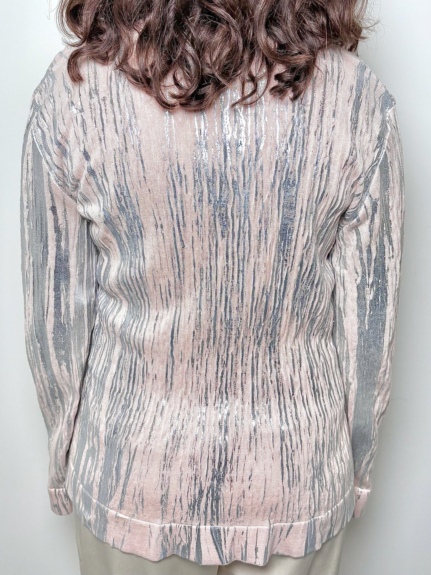 Women Size XL Oscar de la Renta Peach, Metalic Silver Silk Sweater