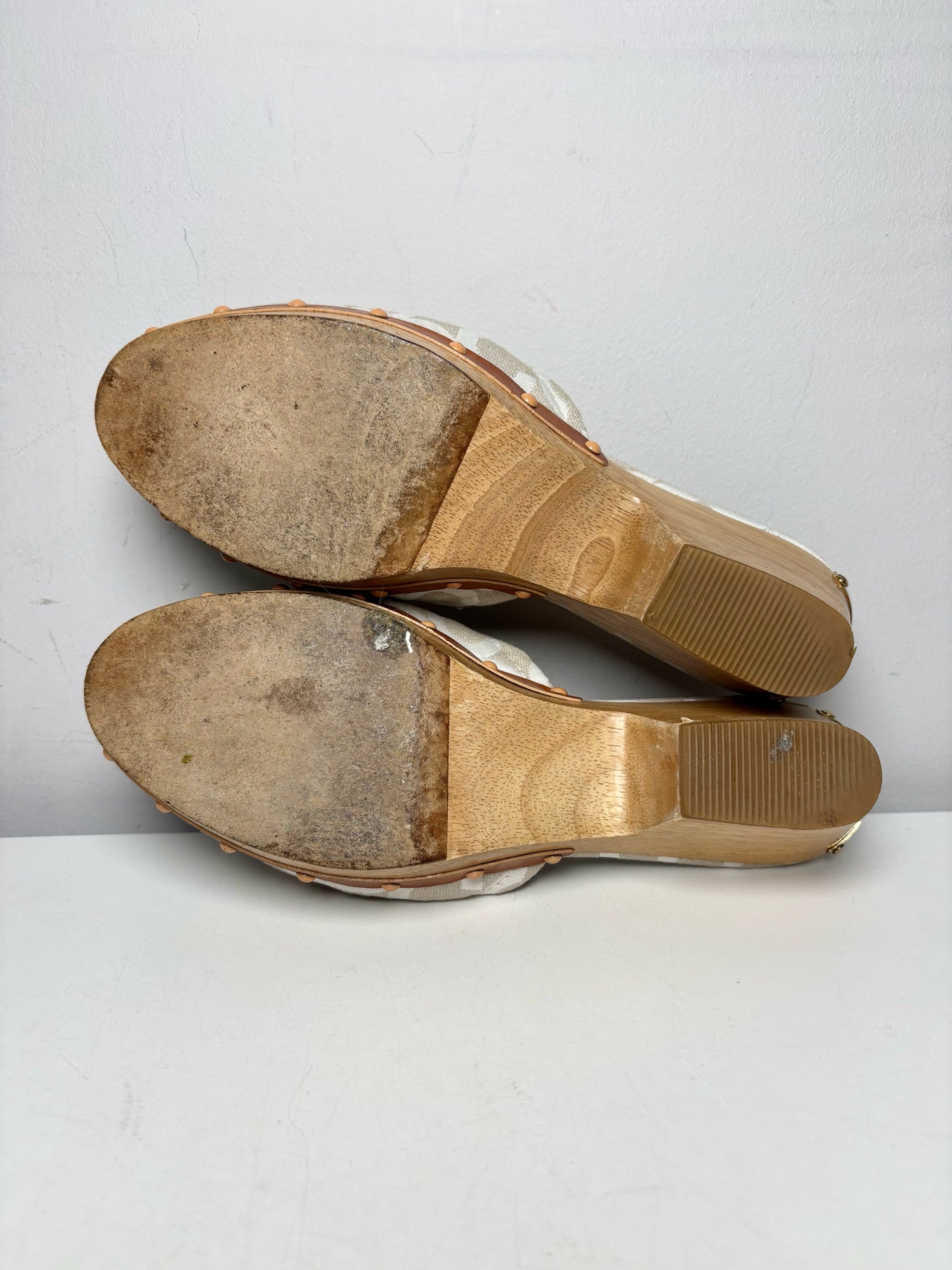 Women's Shoe Size 8.5 Coach Cream & Caramel Monogram Jacquard Wooden Heel Pre-Owned Slides