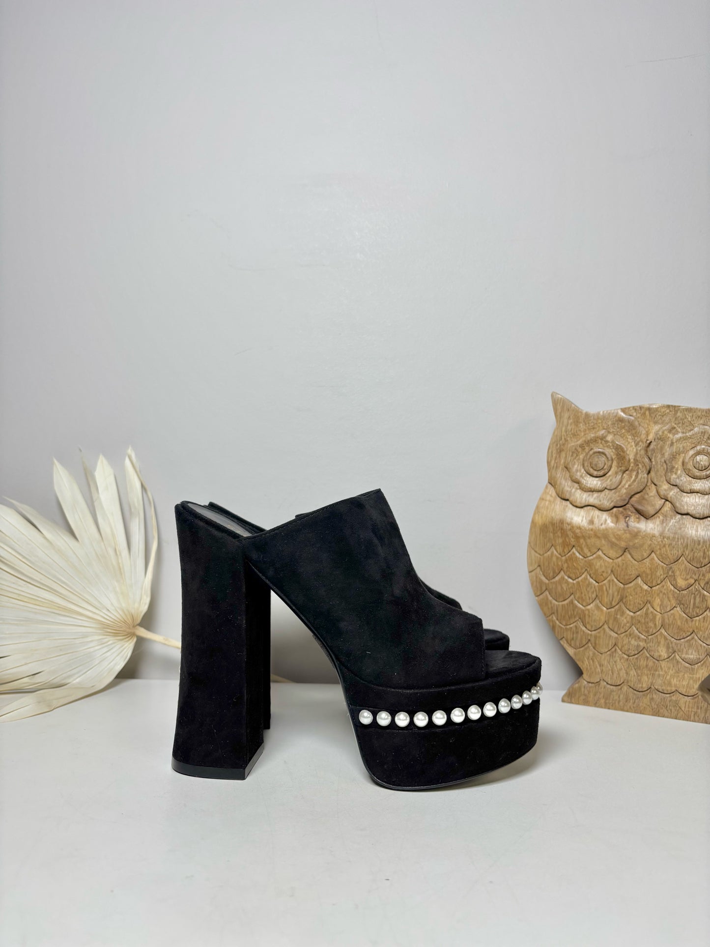 W Shoe Size 7 Stuart Weitzman Black Leather Suede Pearl Platform Slides