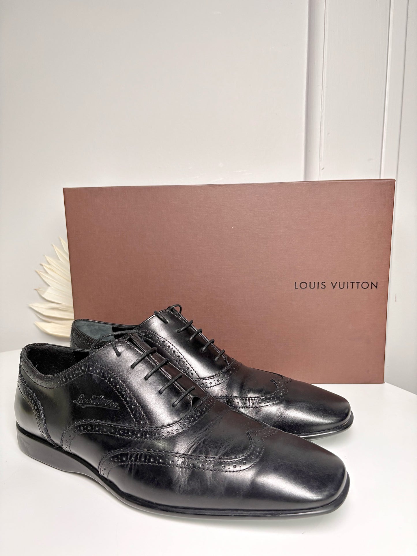Louis Vuitton Black Leather Solid Size 8 Cowhide Men's Shoes