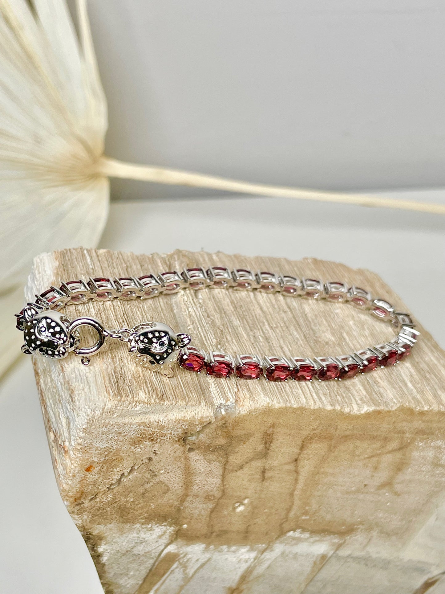 No Label NWT Red Garnet Double Head Leopard Bracelet