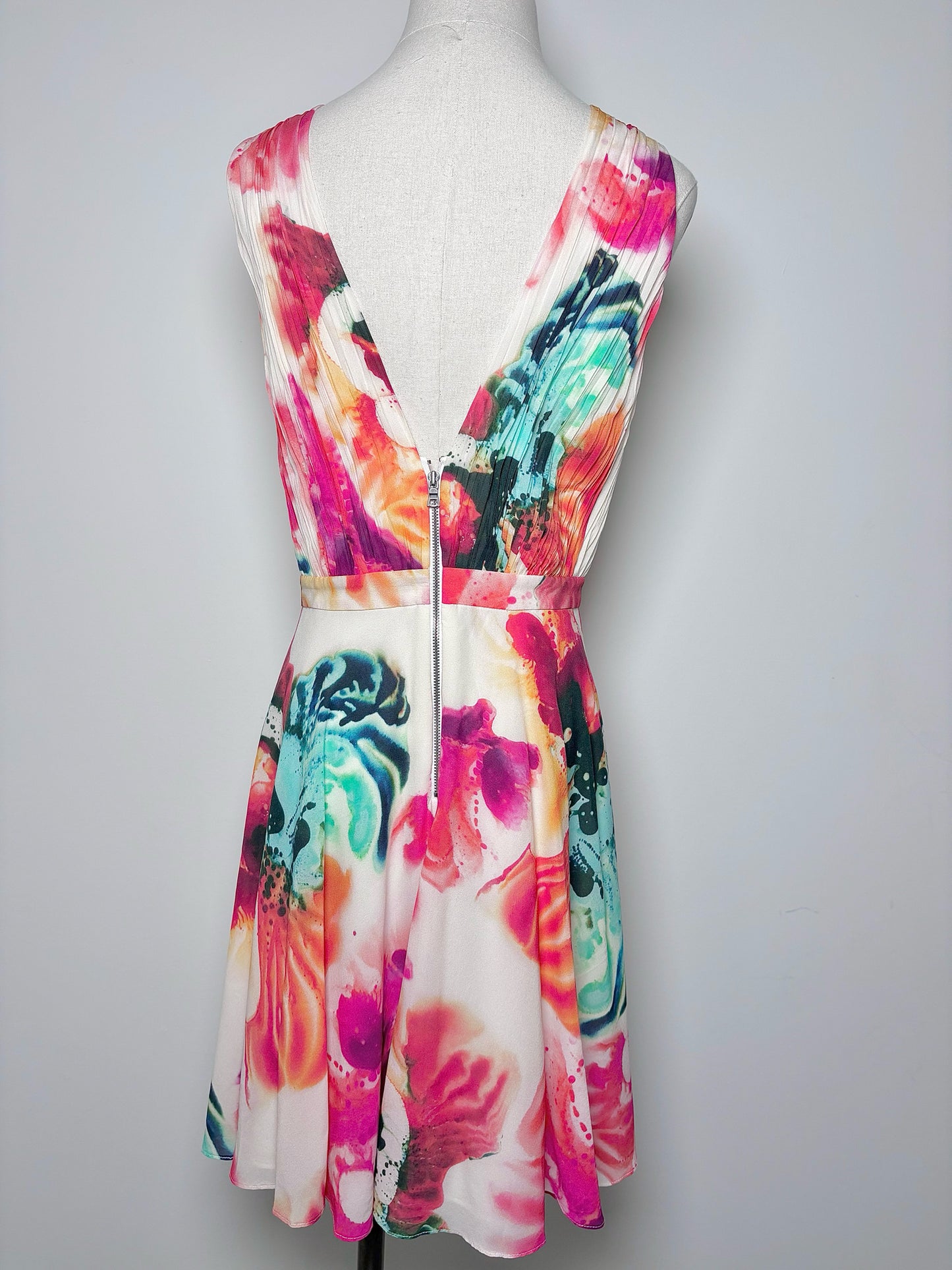 Women Size 10 Alice + Olivia Orange, pink, cream, green Watercolor floral Dress