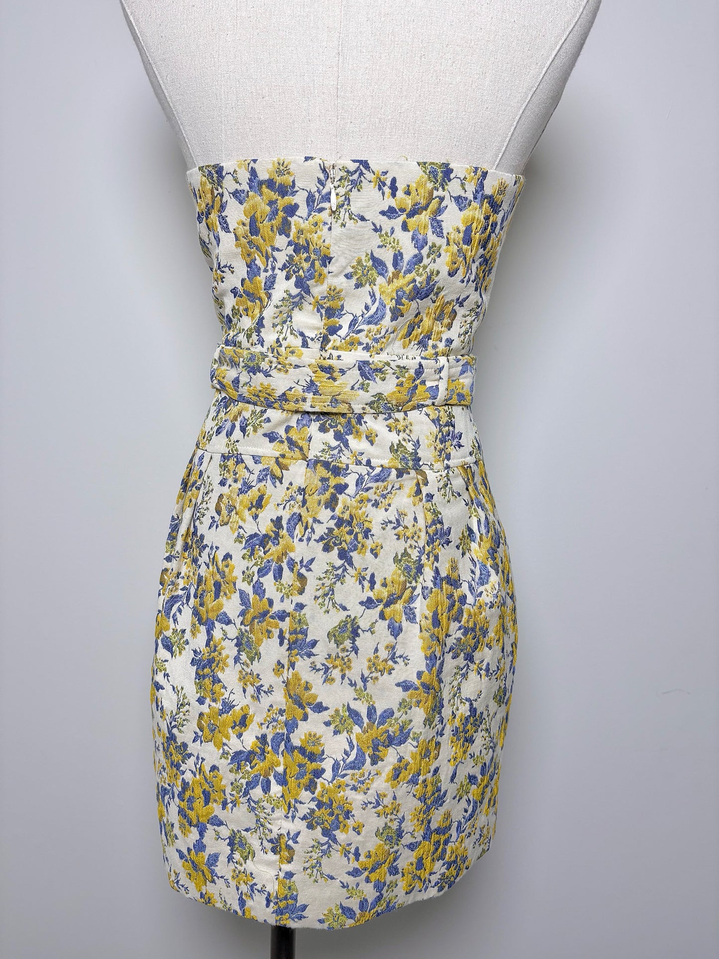 Women Size L Lovers & Friends Yellow, cream, blue Floral Polyester Dress