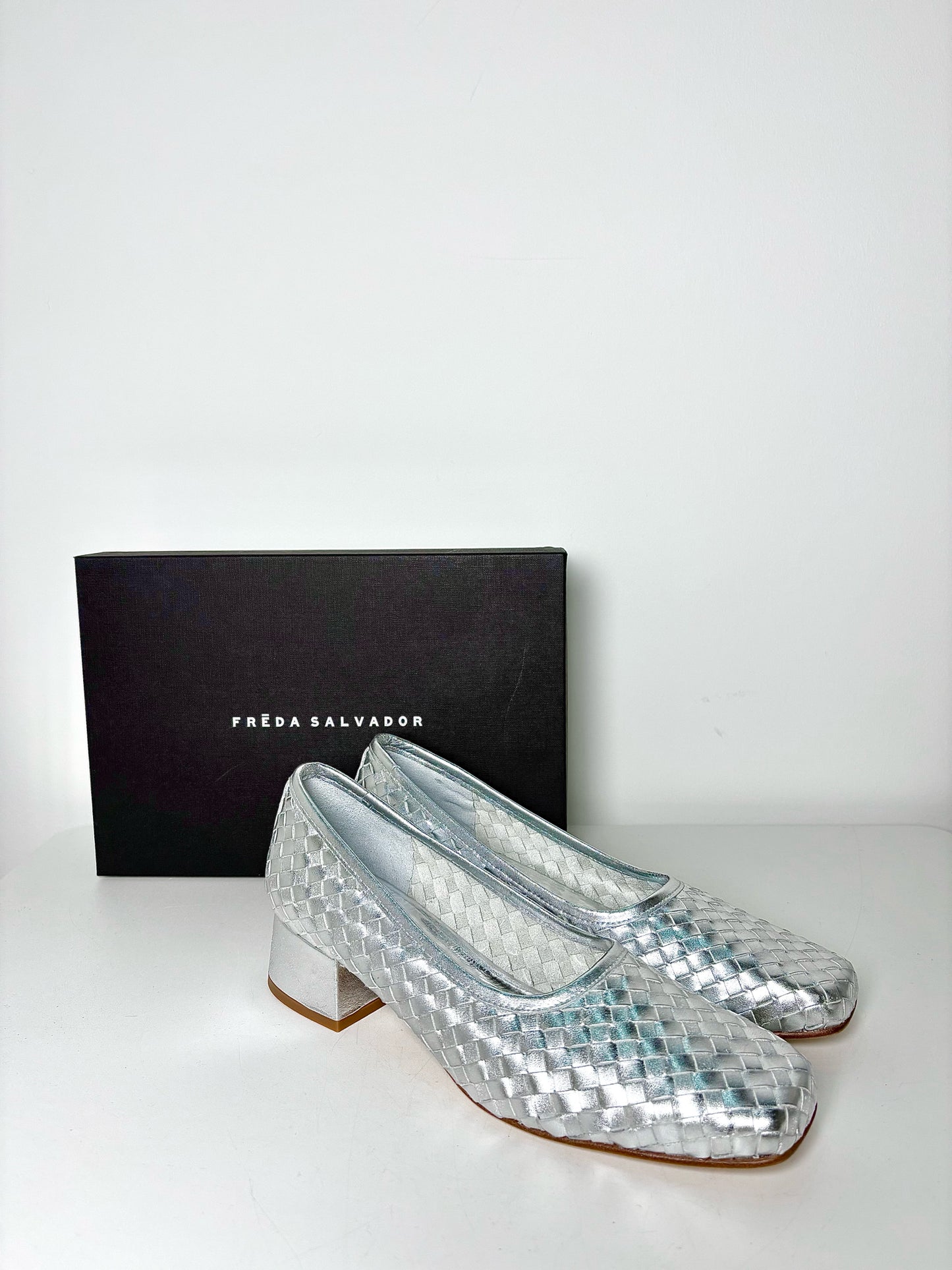 W Shoe Size 9.5 Freda Salvador Silver Leather Calf NWT Heels