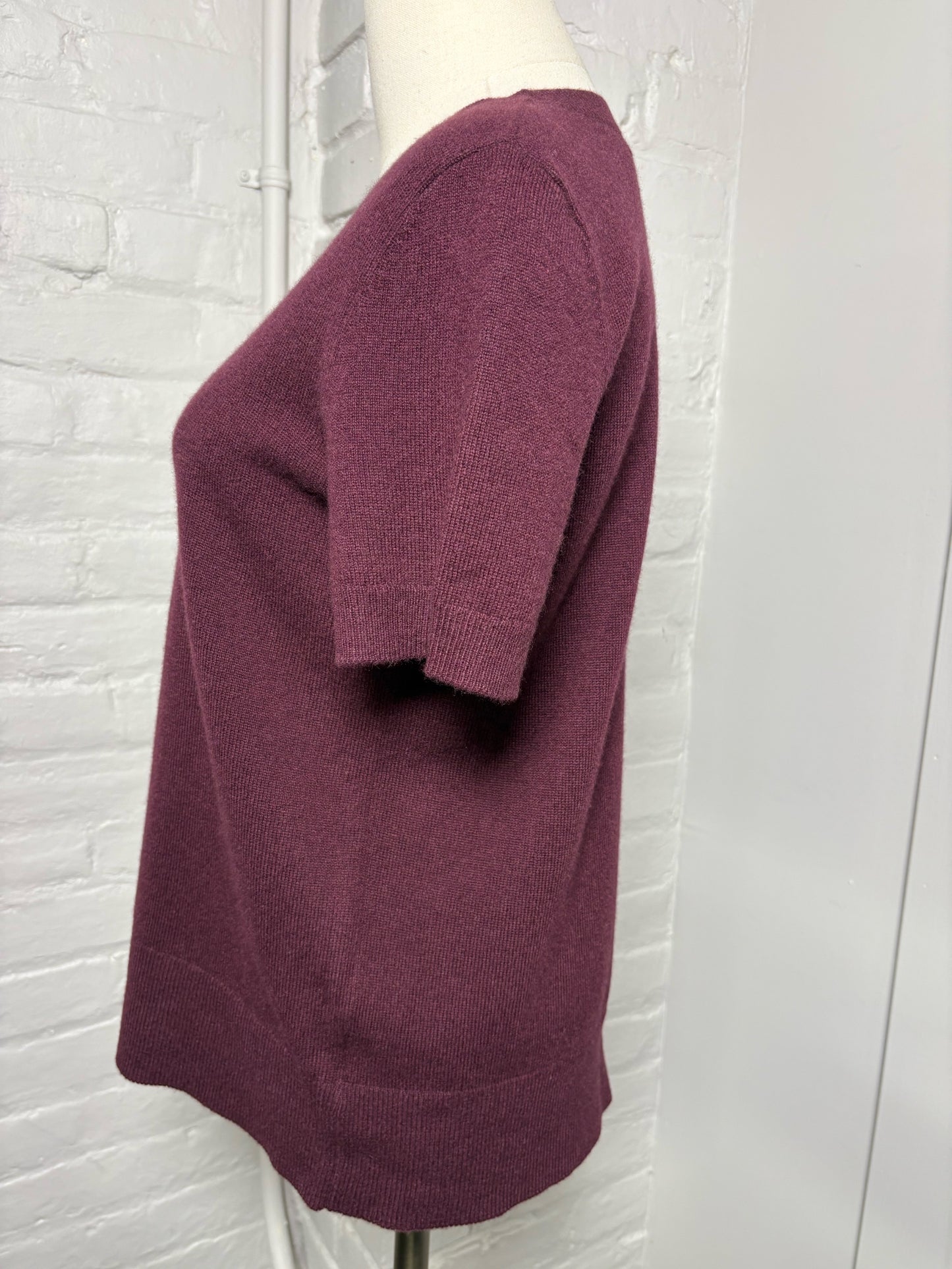 Women Size M Theory Plum Solid Cashmere Sweater