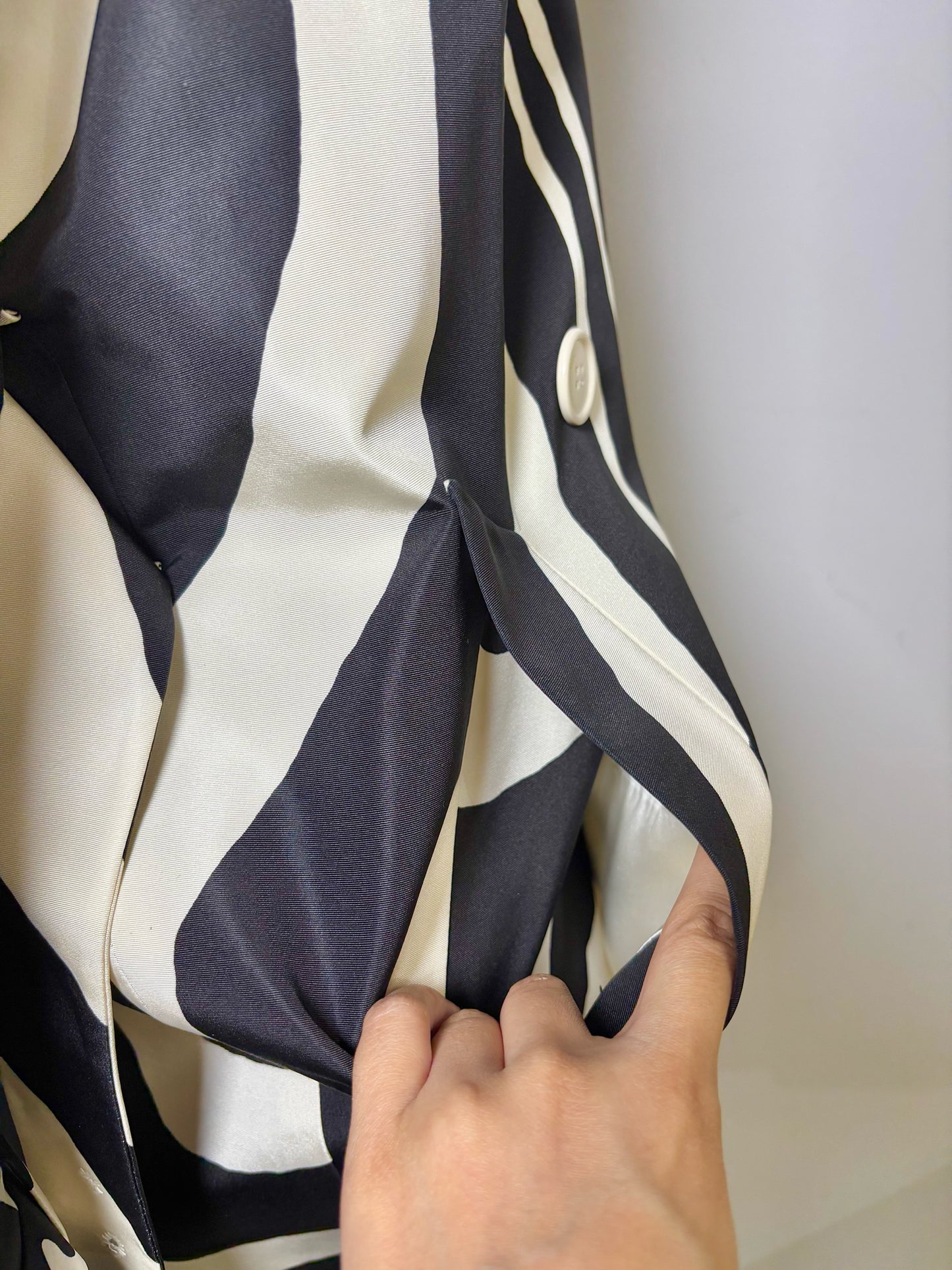 Women Size 8 Christian Dior Black, Cream Zebra Silk Trench Coat