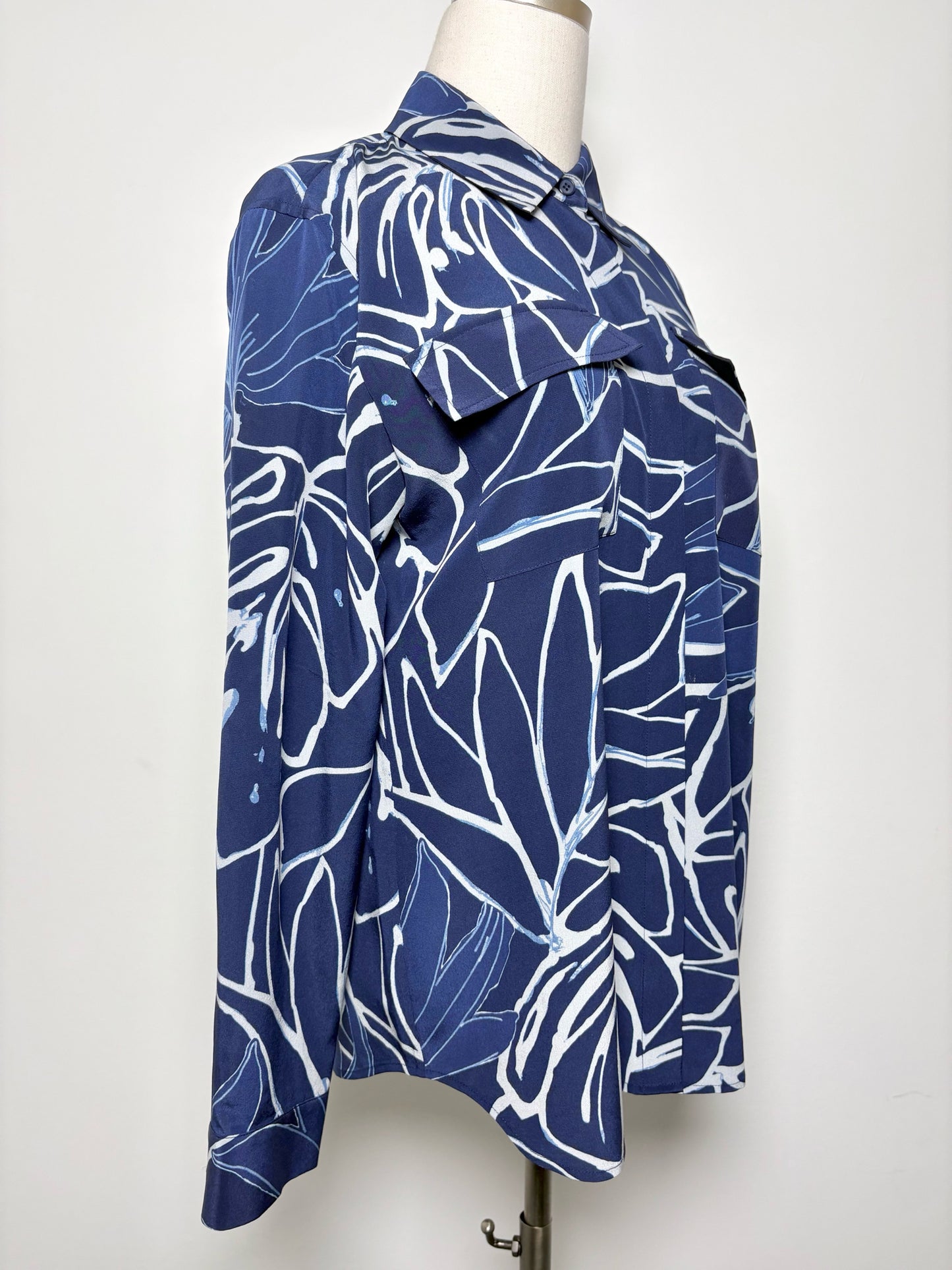 Women Size S Lafayette 148 Blue, White Print Pure Silk Shirt