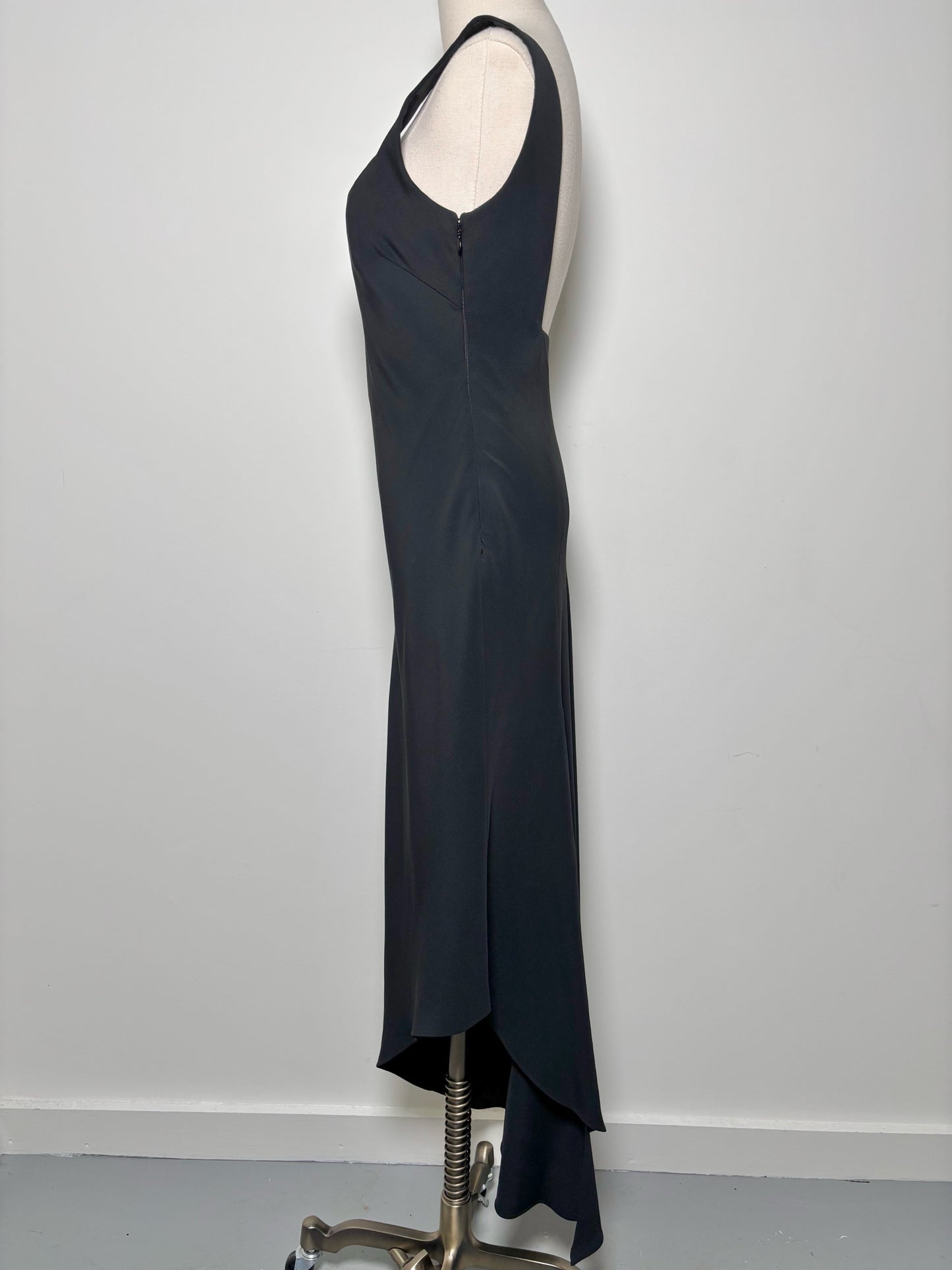 Women Size 8 (S) Alberta Feretti Black Solid NWT Asymmetrical Hem Gown