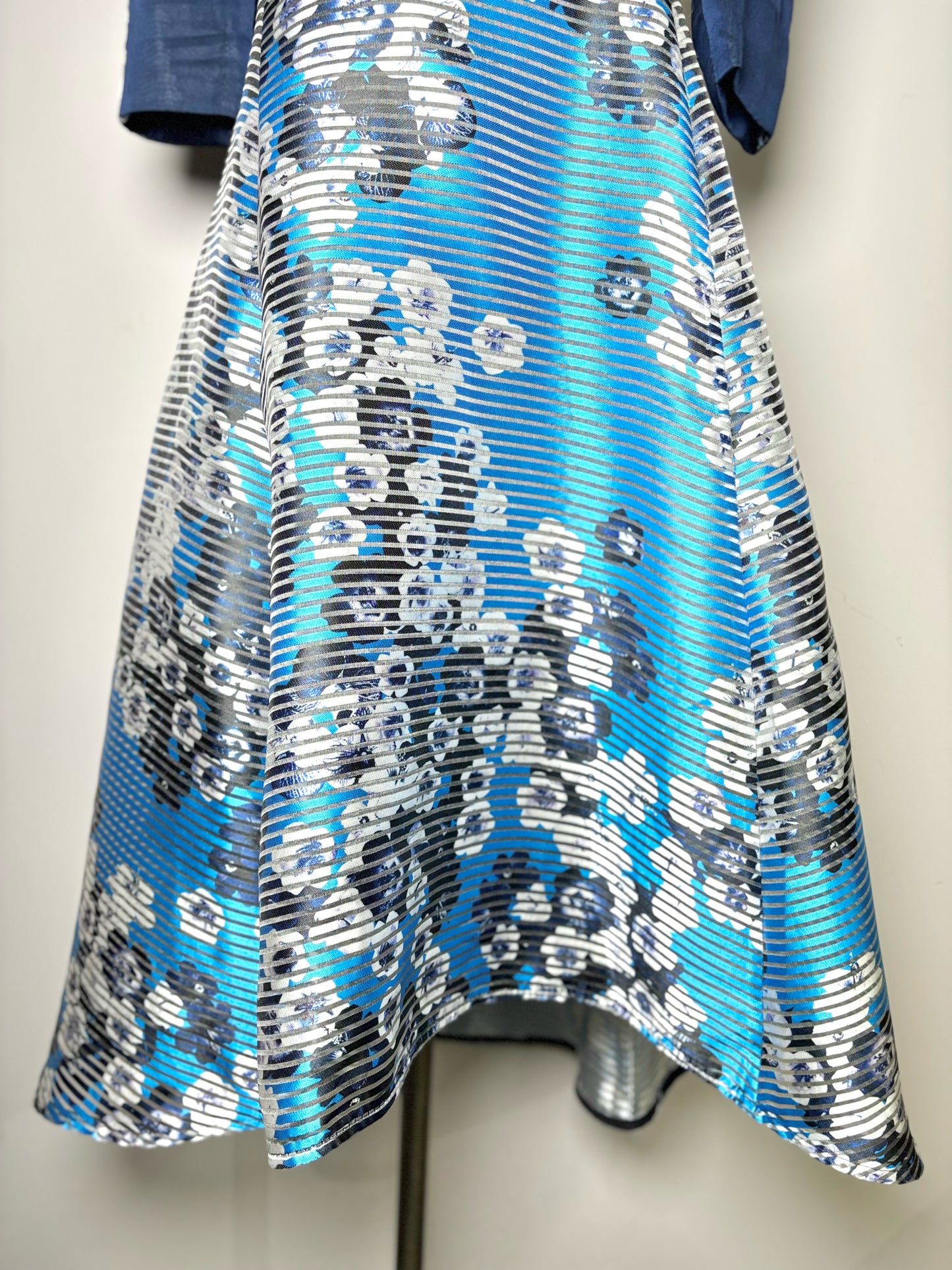 Women Size 8 L.K. Bennett Blue Floral Dress