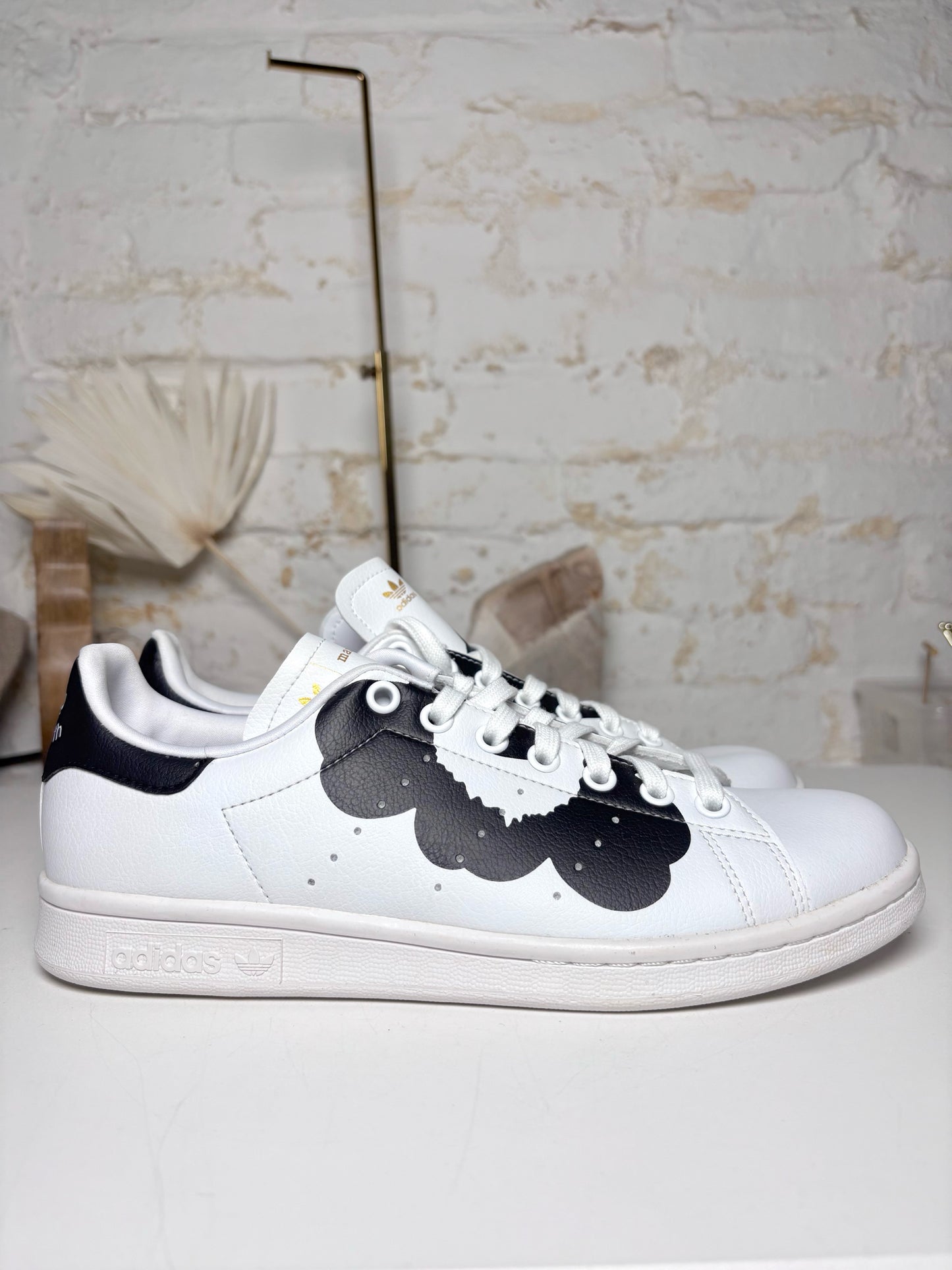 W Shoe Size 8.5 adidas x marimekko Black & White Leather NWT Sneakers