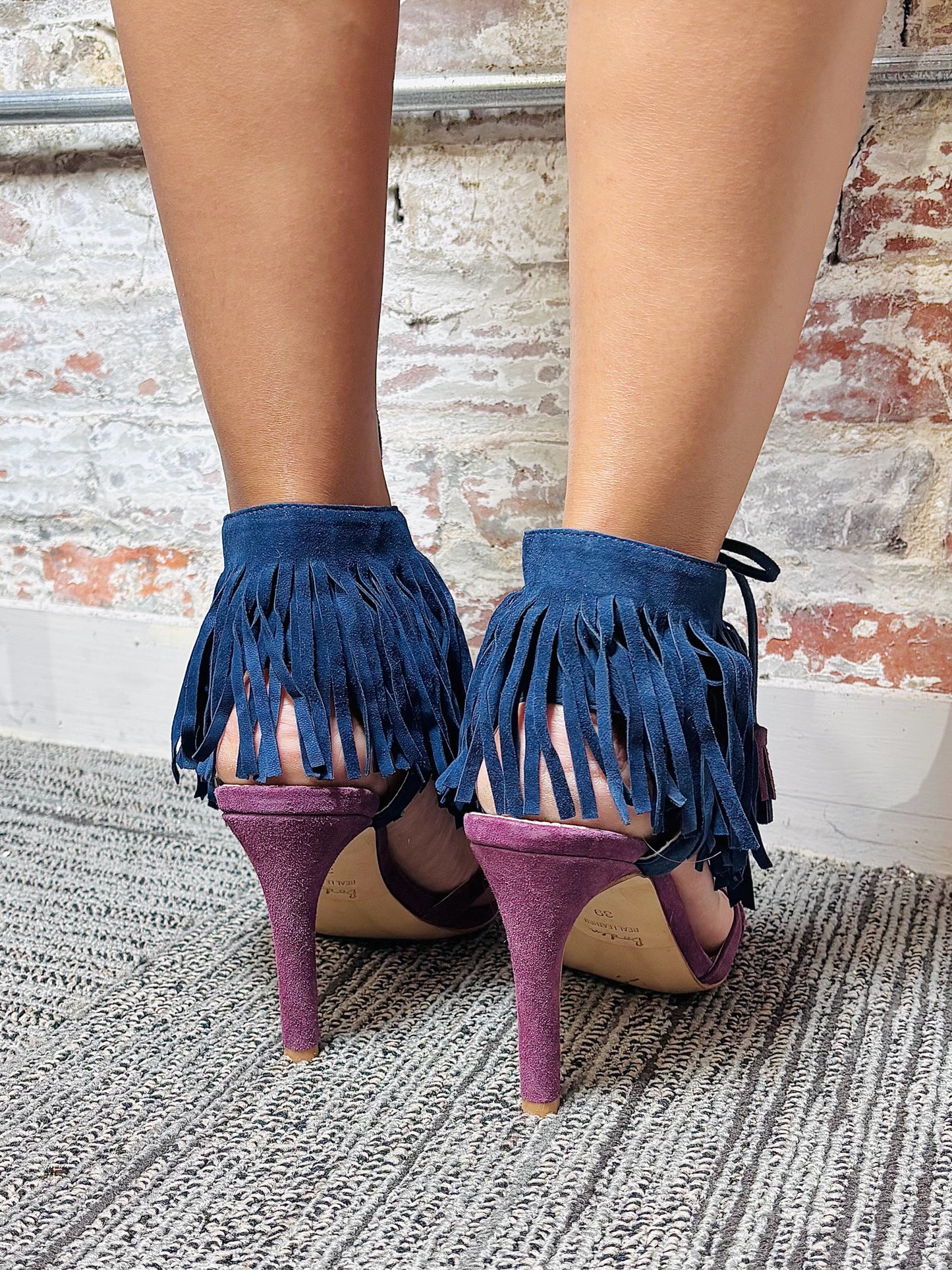 W Shoe Size 39 Boden Purple Suede Heels