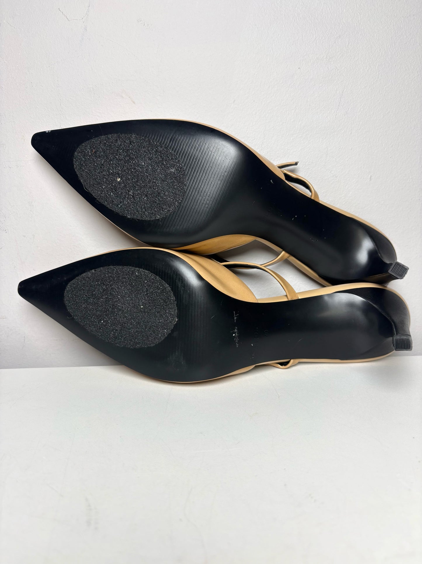 Women's Shoe Size 40 PEDRO Camel Leather NWT Pre-Owned Slip-On Mule Pumps