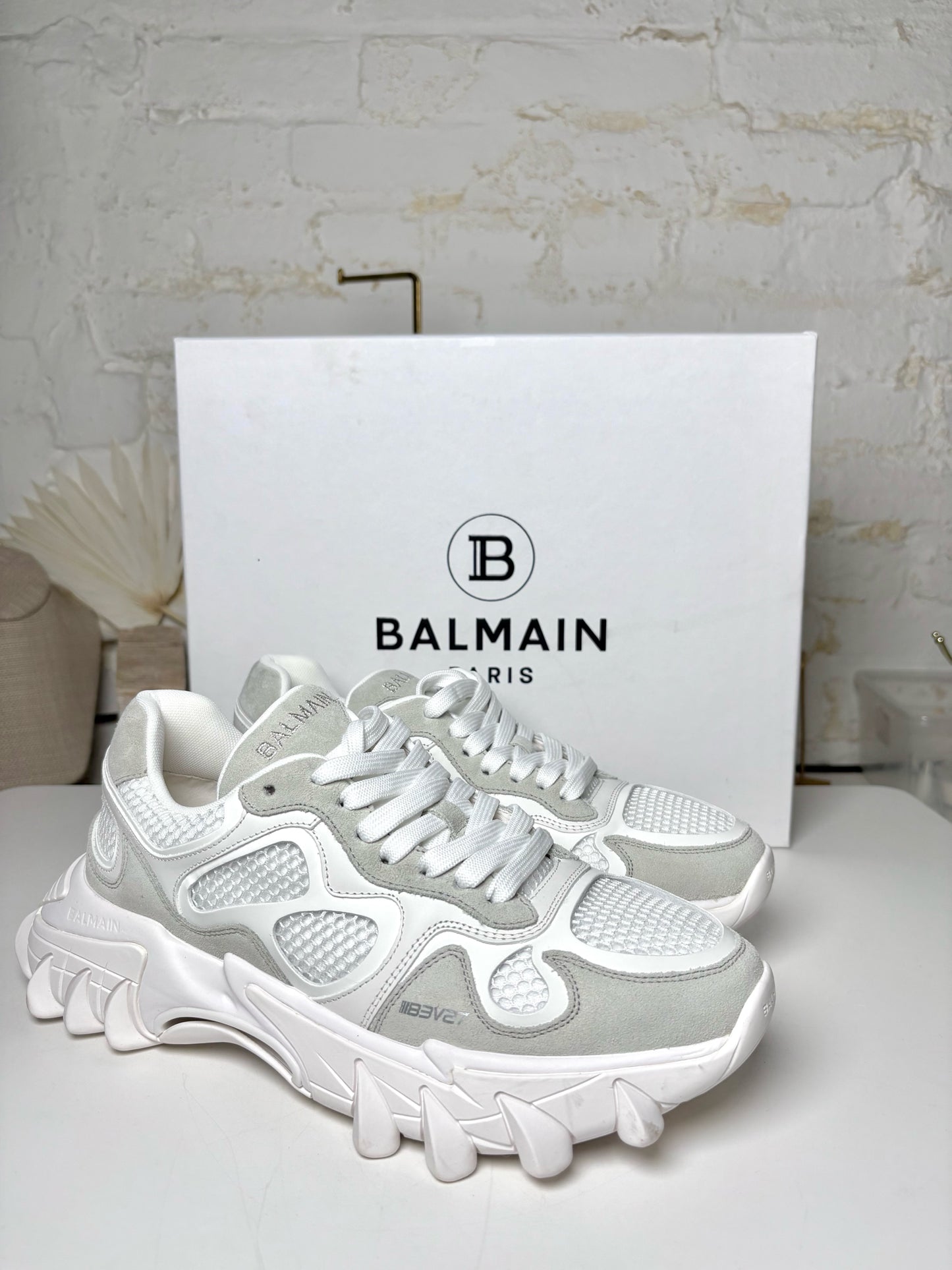 W Shoe Size 39 (8.5 US) Balmain B-eastWhite Leather NWT Sneakers