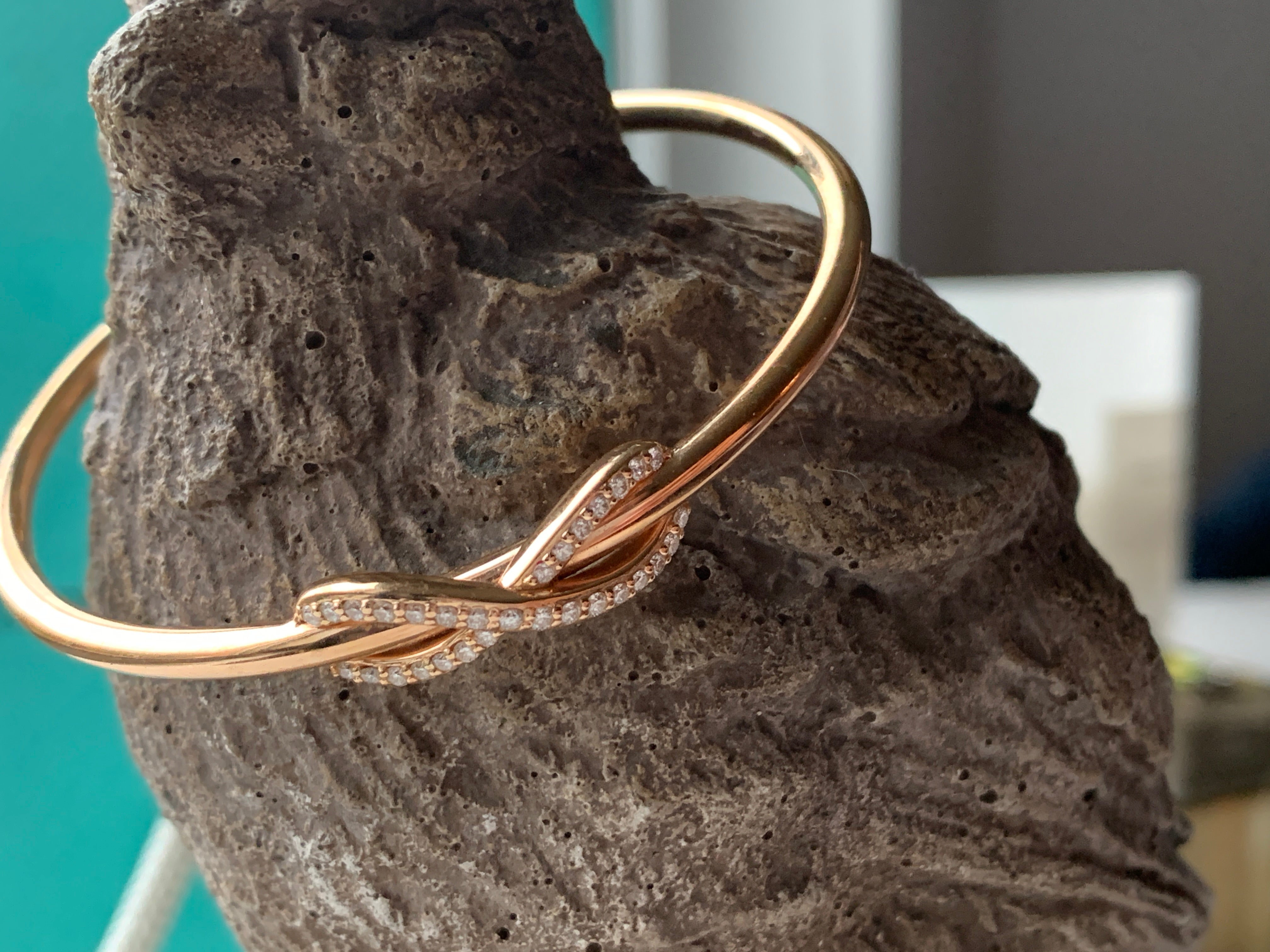 Tiffany infinity on sale bracelet rose gold