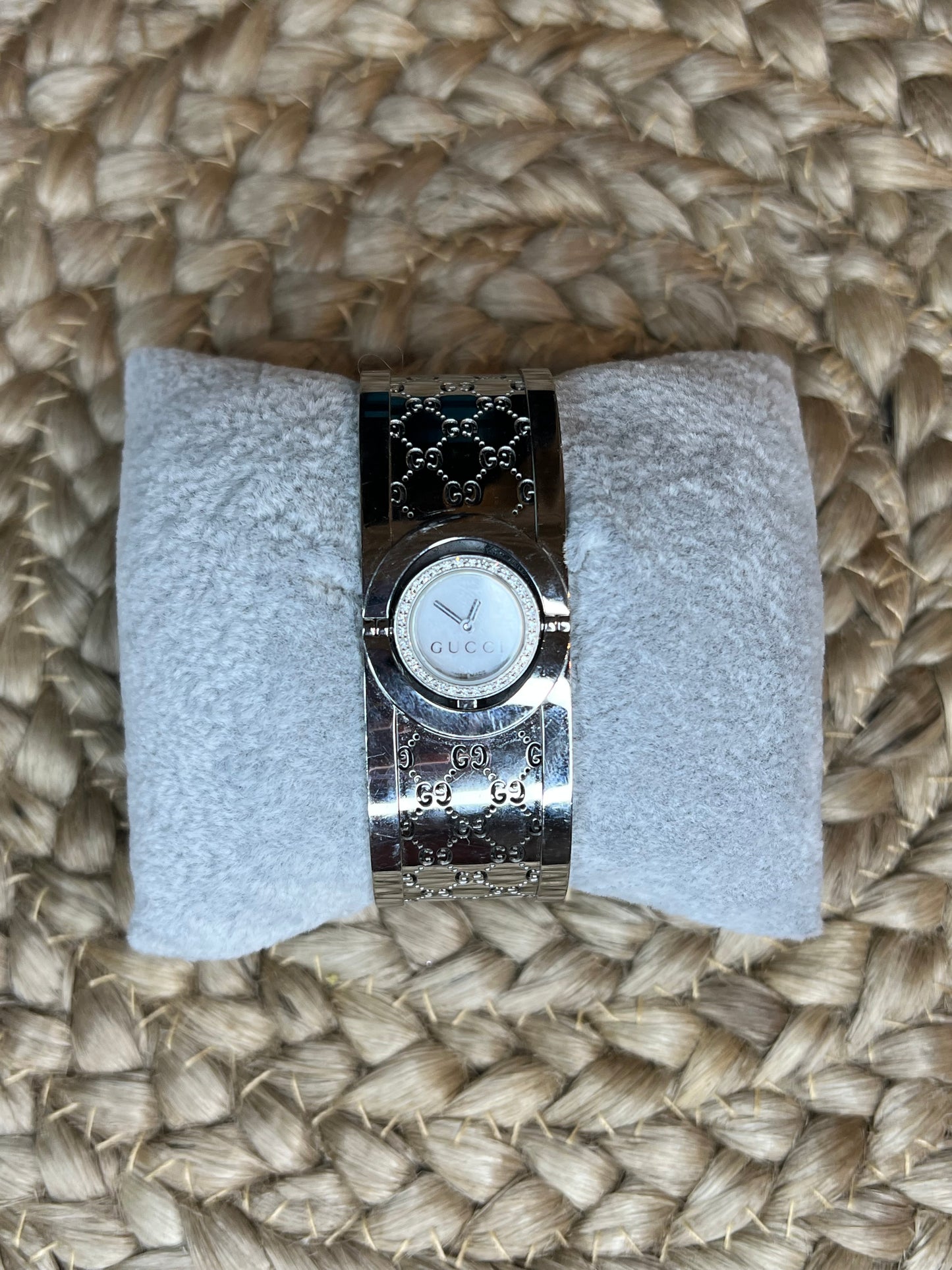 Gucci Twirl Silver Stainless Steel Double-G Ladies Watch