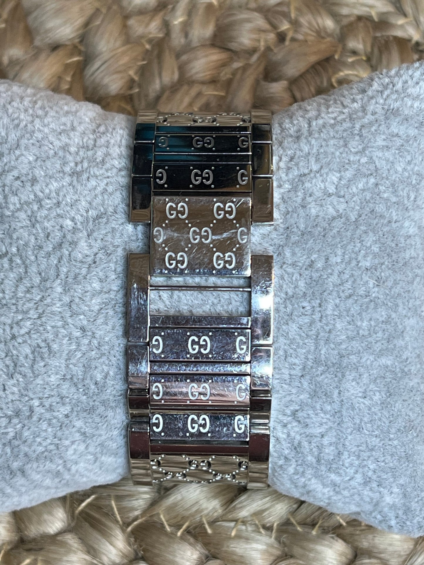 Gucci Twirl Silver Stainless Steel Double-G Ladies Watch